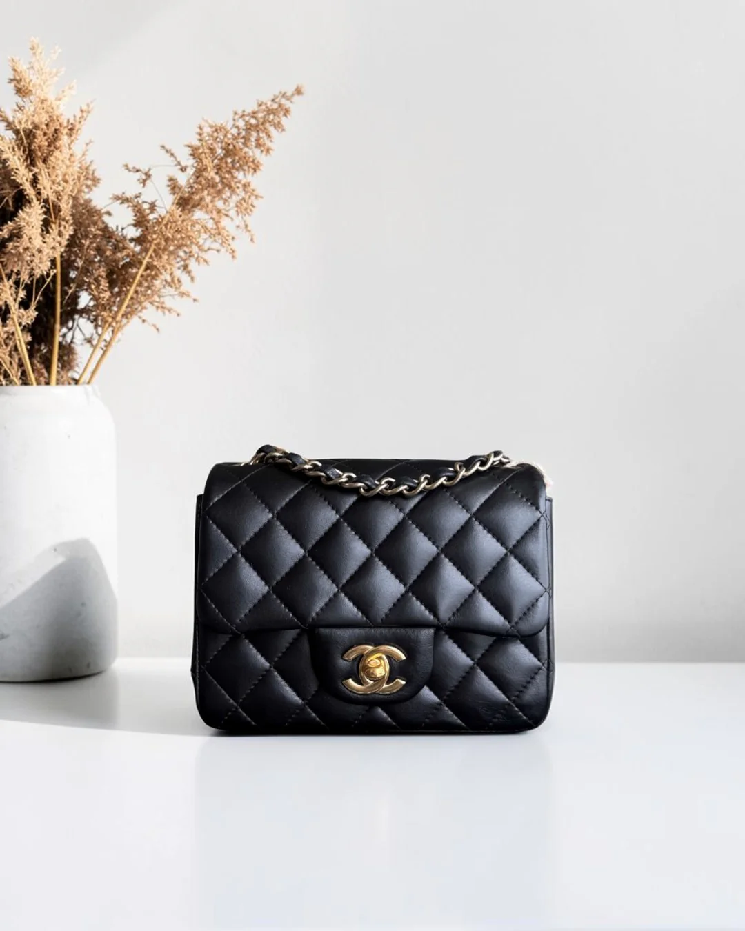Chanel Classic Flap Mini Square - 17CM Quilted Lambskin Black Gold Hardware Series 18