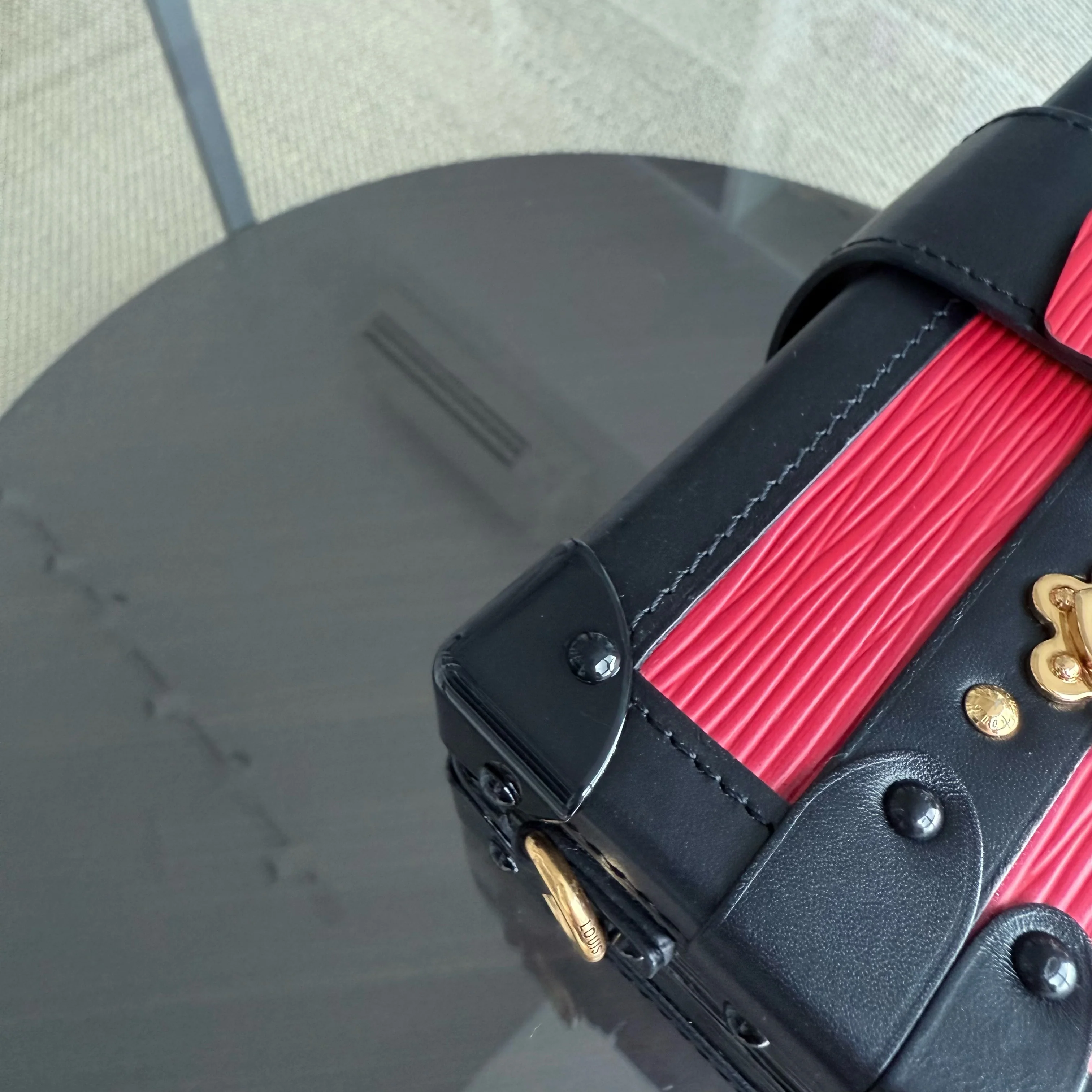 Louis Vuitton Petite Malle - New Edition EPI Leather Red Box Shoulder Bag Gold Hardware Microchip