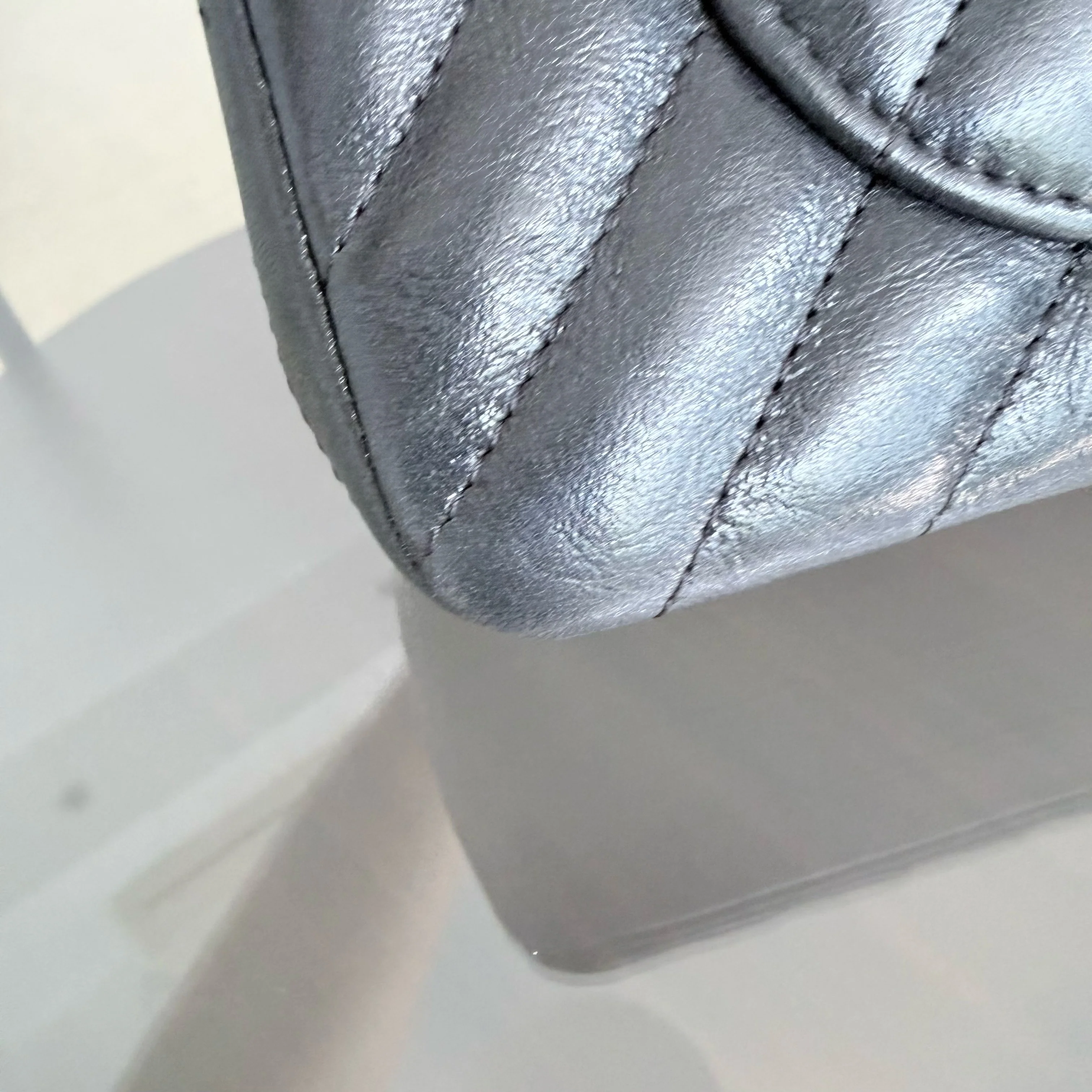 Chanel Classic Flap Small - Calfskin 23CM Quilted Black Gold Hardware Series 26