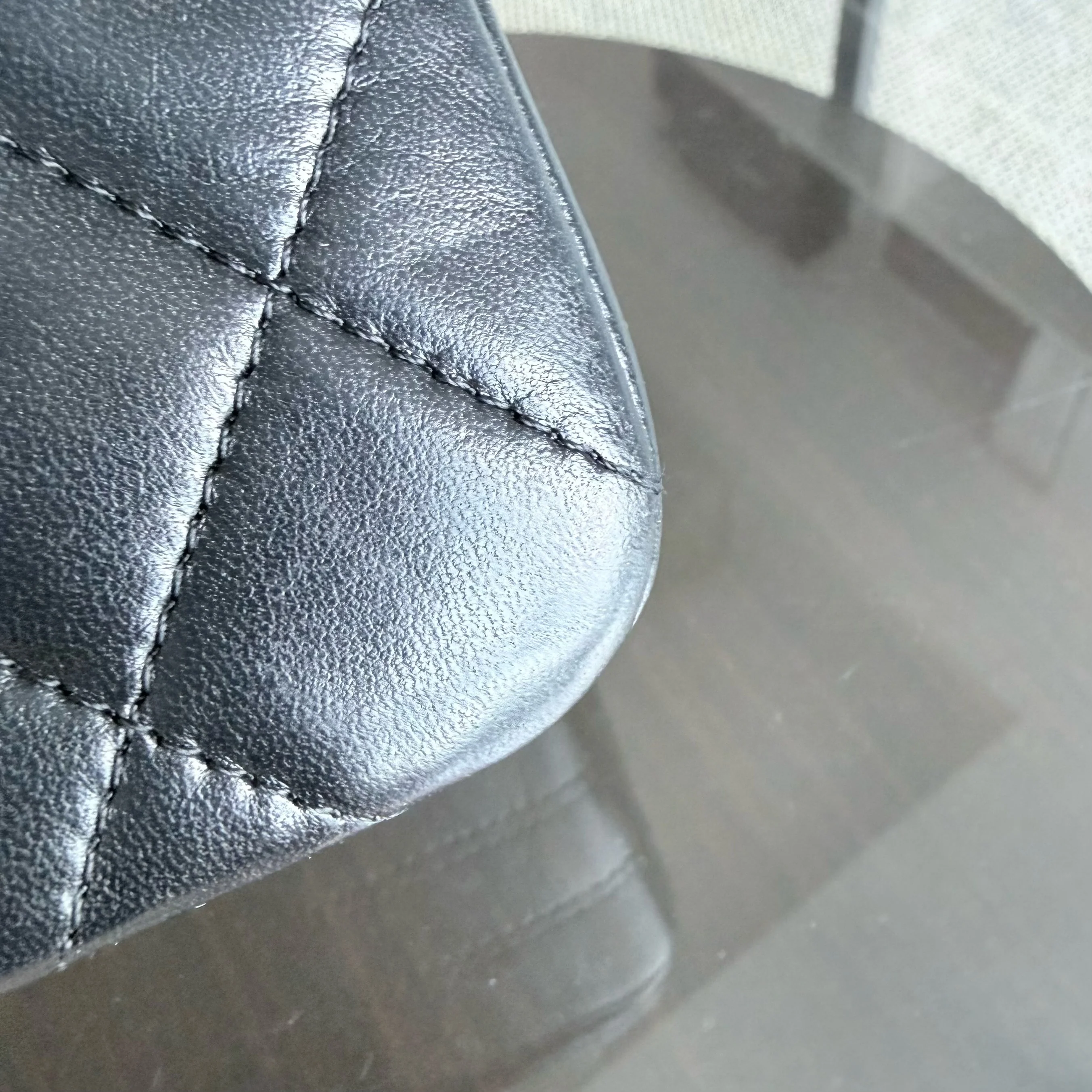 Chanel Medium Flap Vintage - Quilted Lambskin Black Gold Hardware Series 1