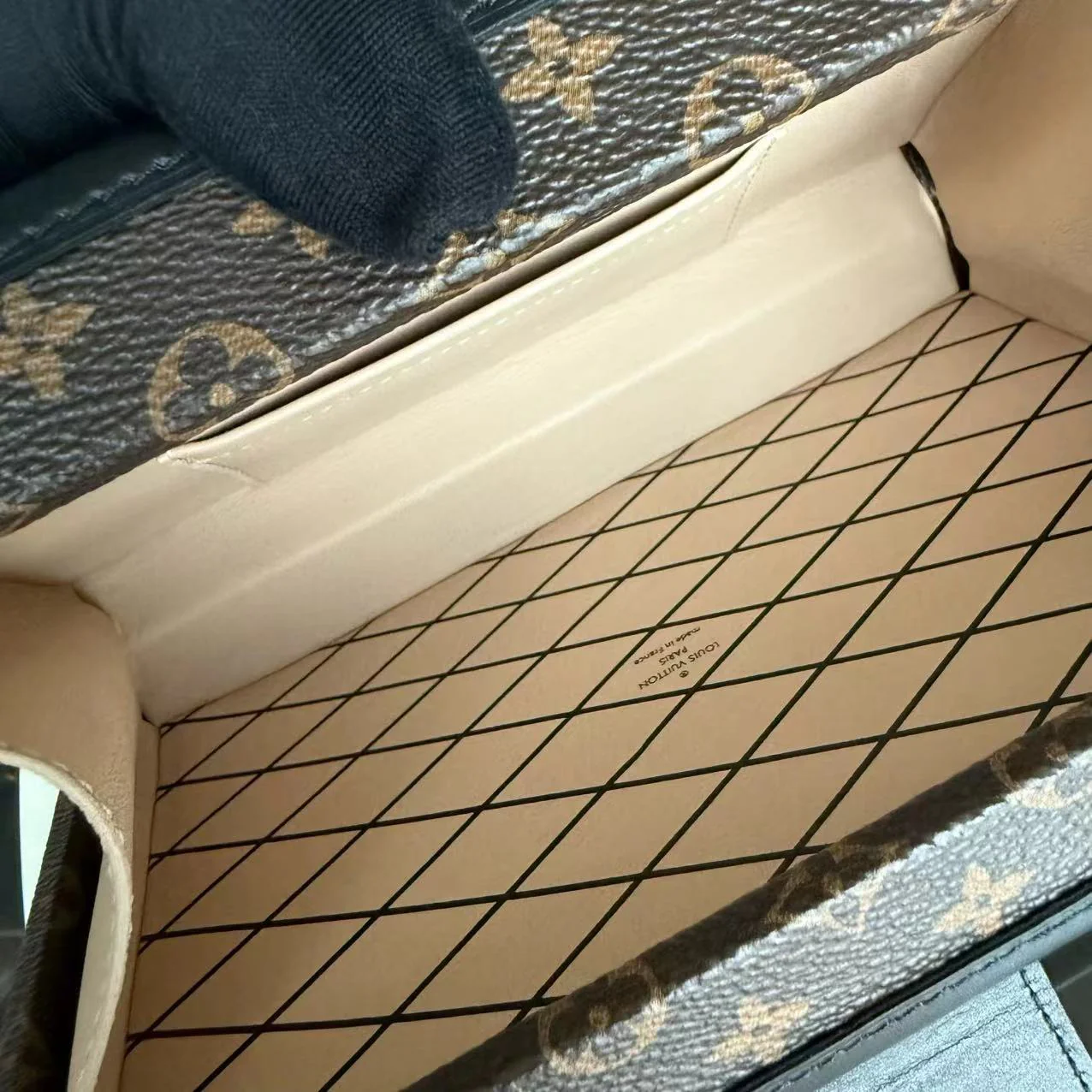 Louis Vuitton Petite Malle - Monogram Box Crossbody Bag