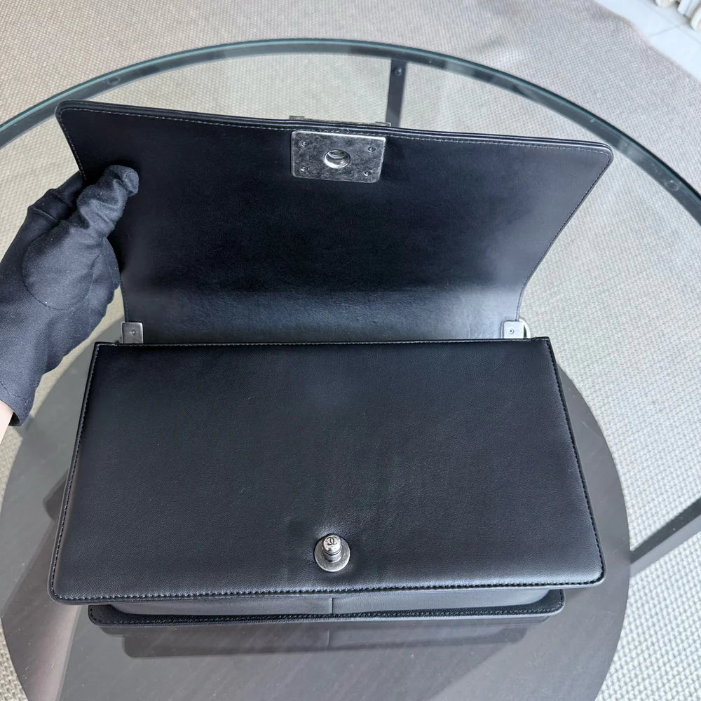 Chanel Boy New Medium - 28CM Quilted Lambskin Black Silver Hardware Series 23