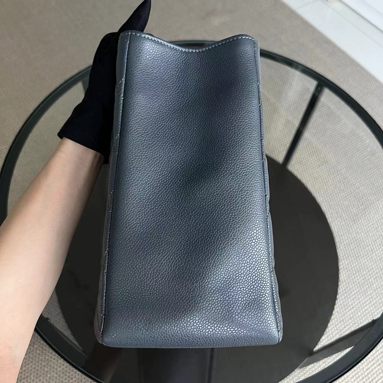 Caviar GST Grand Shopping Tote Quilted Grained Calfskin Grey Silver Hardware Series 13