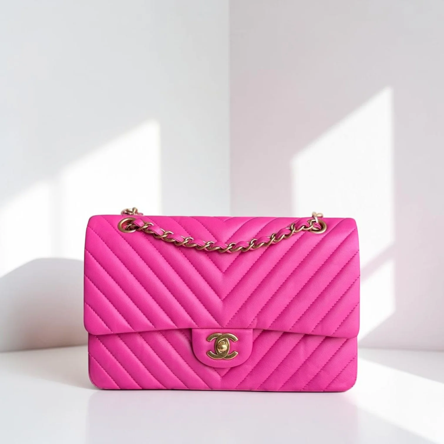 Chanel Classic Flap Medium - 25CM Chevron Lambskin Pink Gold Hardware