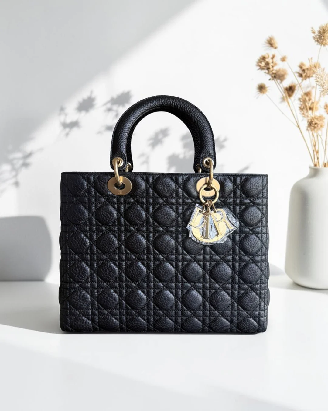 *Flap, Caviar* Lady Large Flap Caviar Cannage Black GHW No Strap