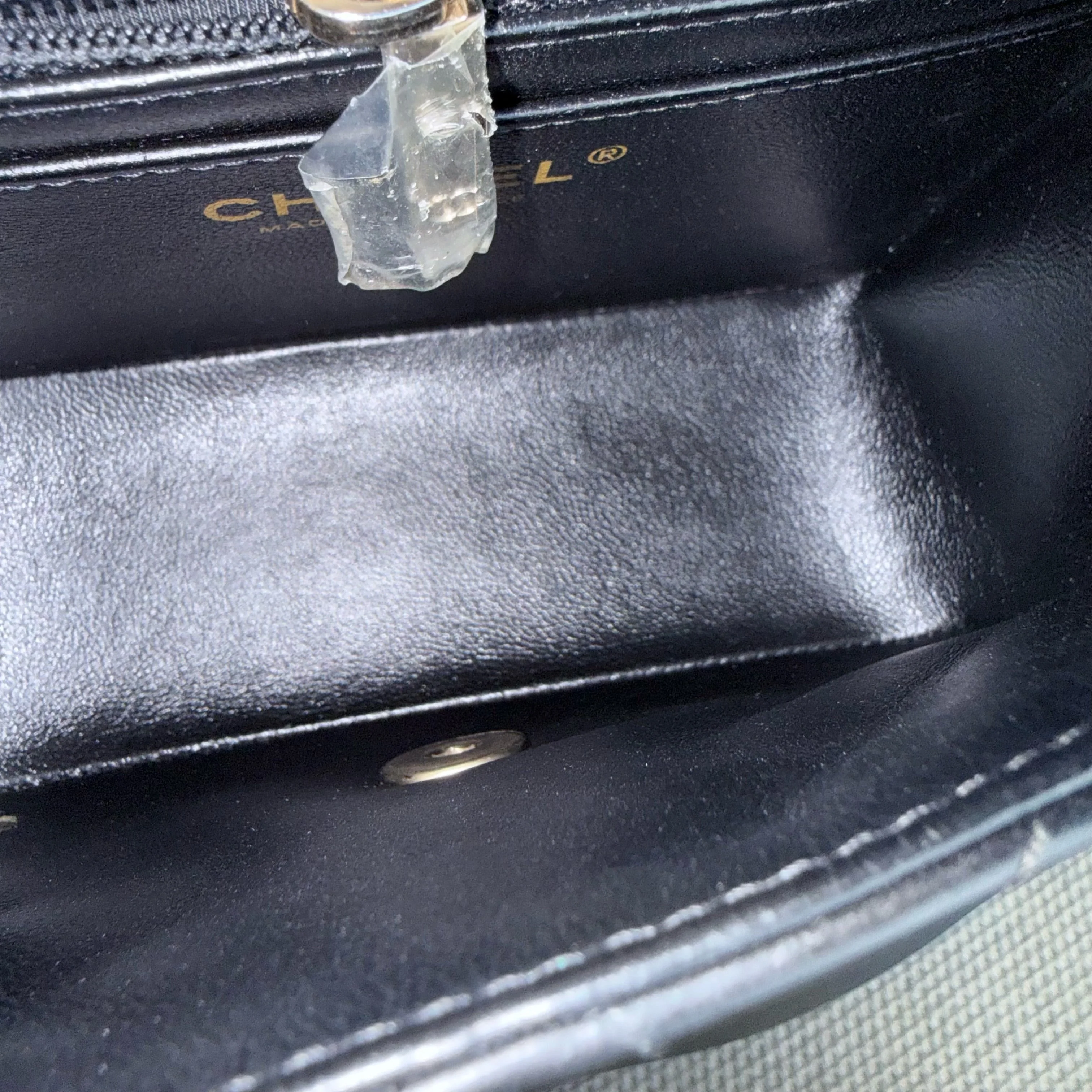 Chanel Classic Flap Mini Square - 17CM Quilted Lambskin Black Gold Hardware Series 18