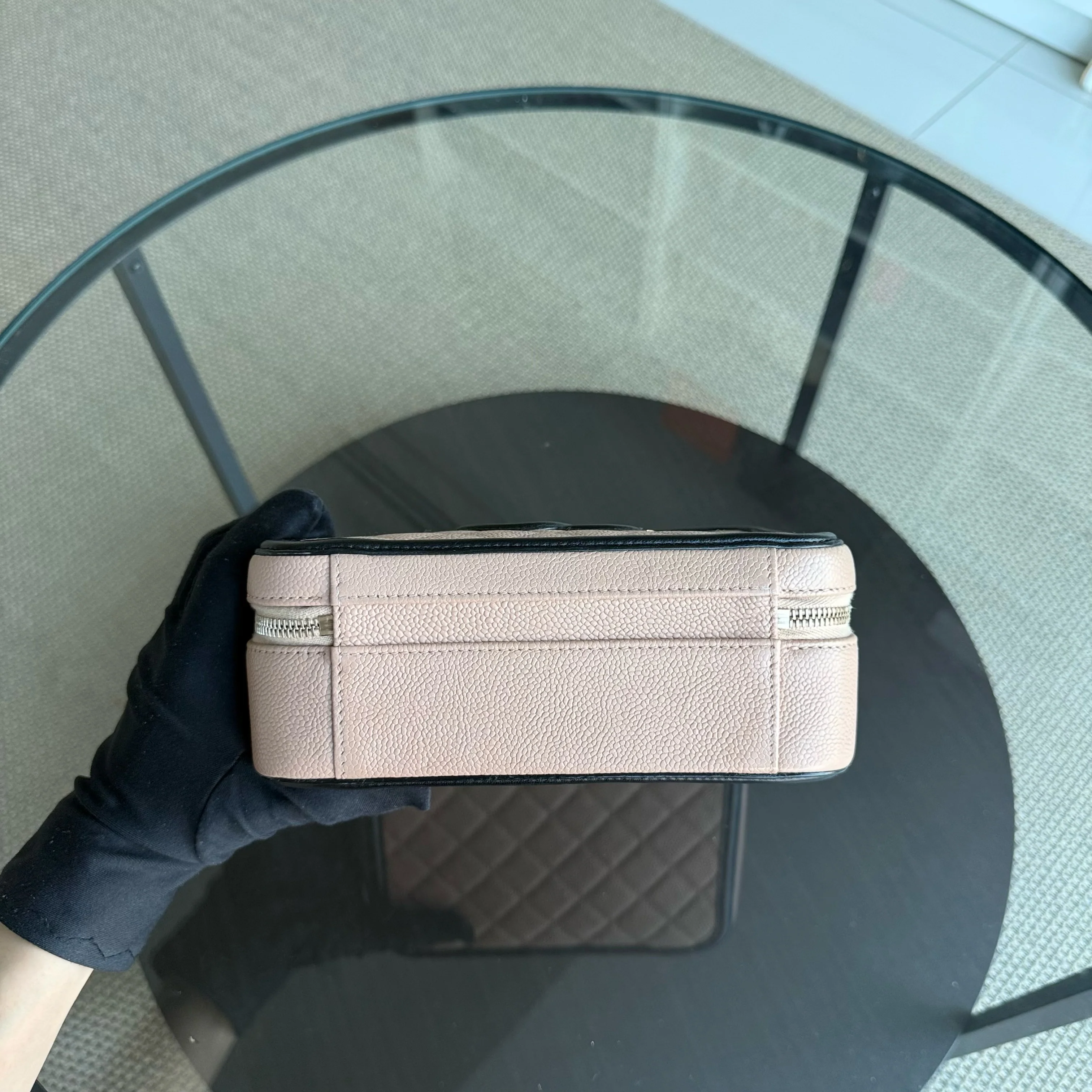 Chanel Vanity Case Filigree Medium - Caviar Grained Calfskin Black Beige Series 23