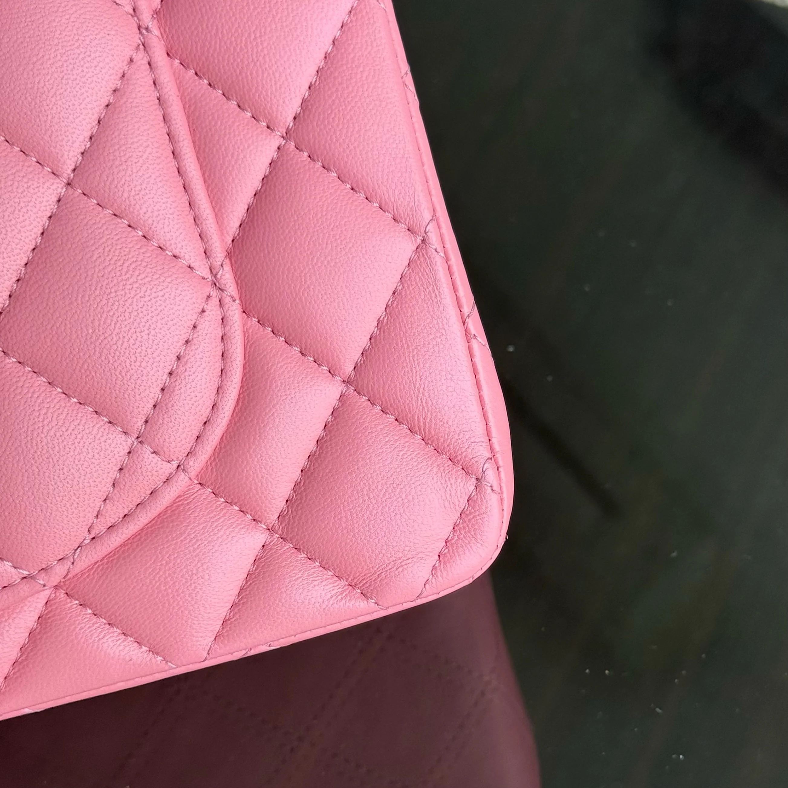 Chanel Classic Flap Small - Lambskin 23CM Quilted Pink Gold Hardware Series 27