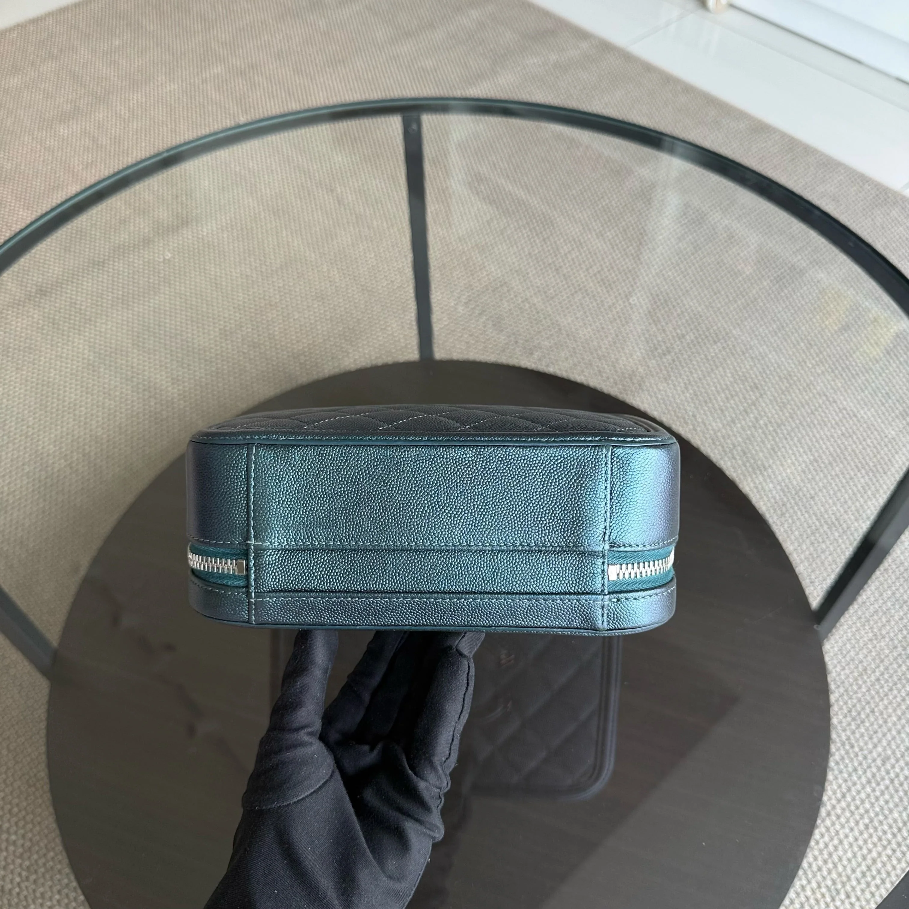 Chanel Filigree Vanity Case Medium - Caviar 21CM Irridiscent Dark Green Gold Hardware Series 26