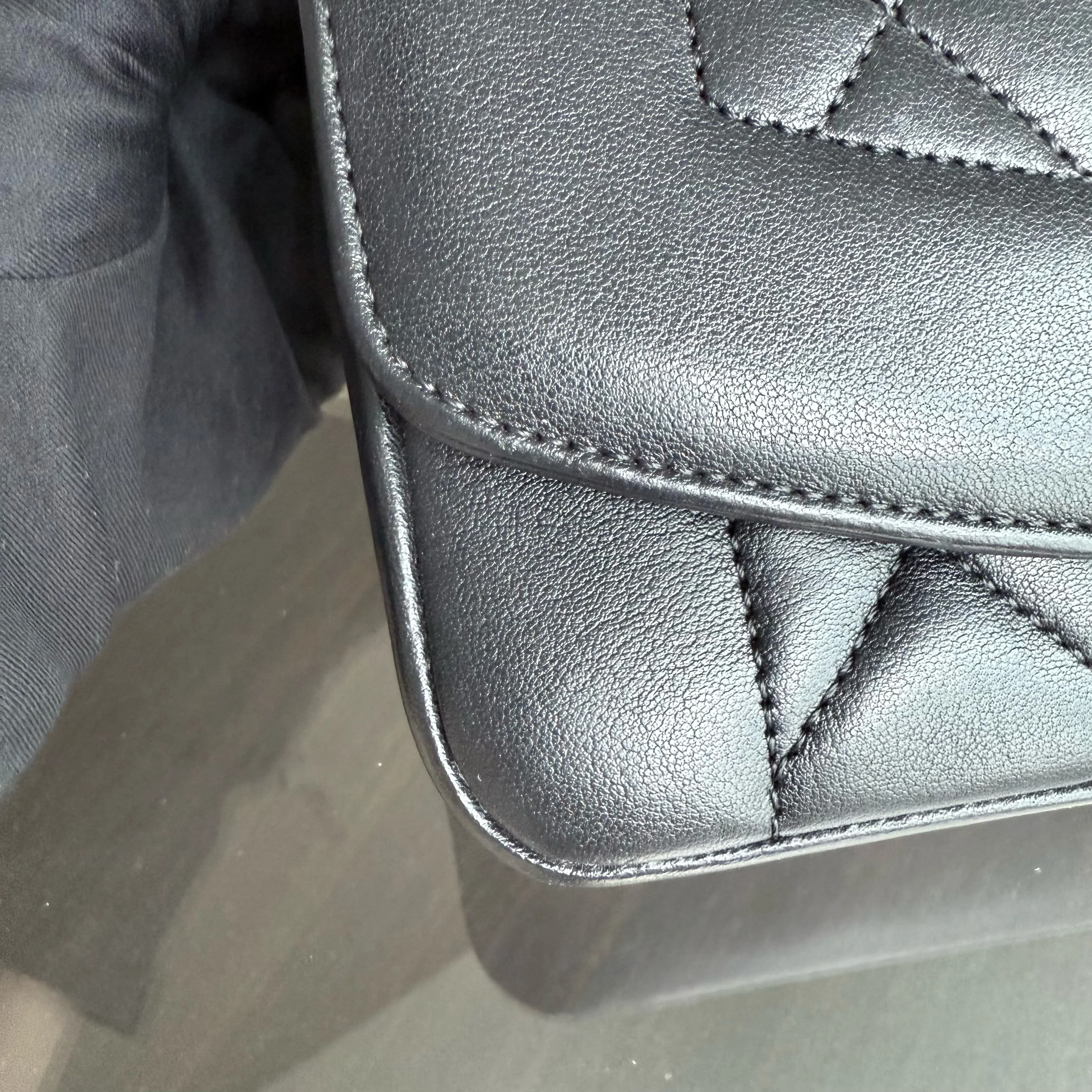 Chanel Diana Reissue Small - 22CM Quilted Lambskin Black Gold Hardware Series 20