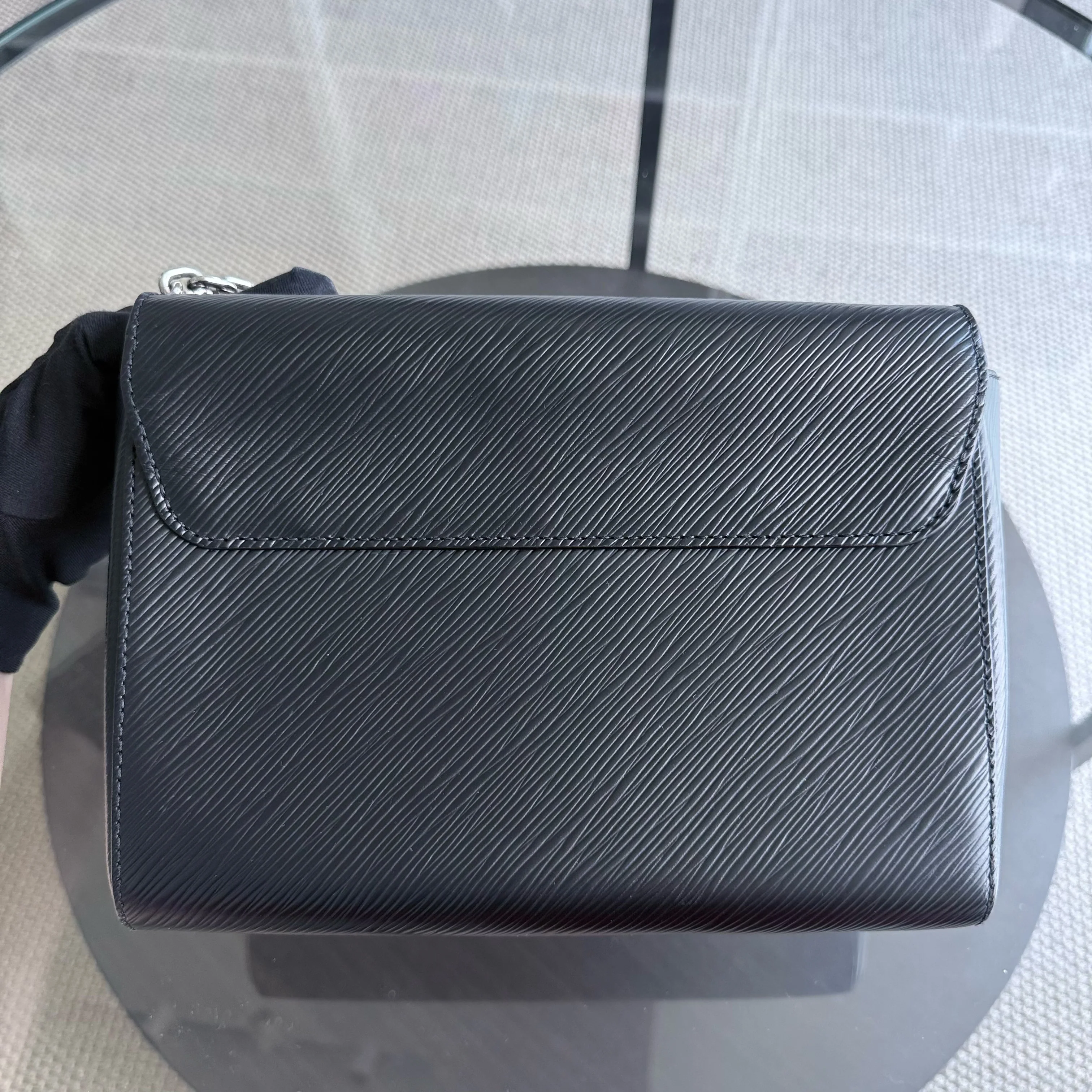 Louis Vuitton Twist Medium MM - EPI Leather Black Silver Hardware