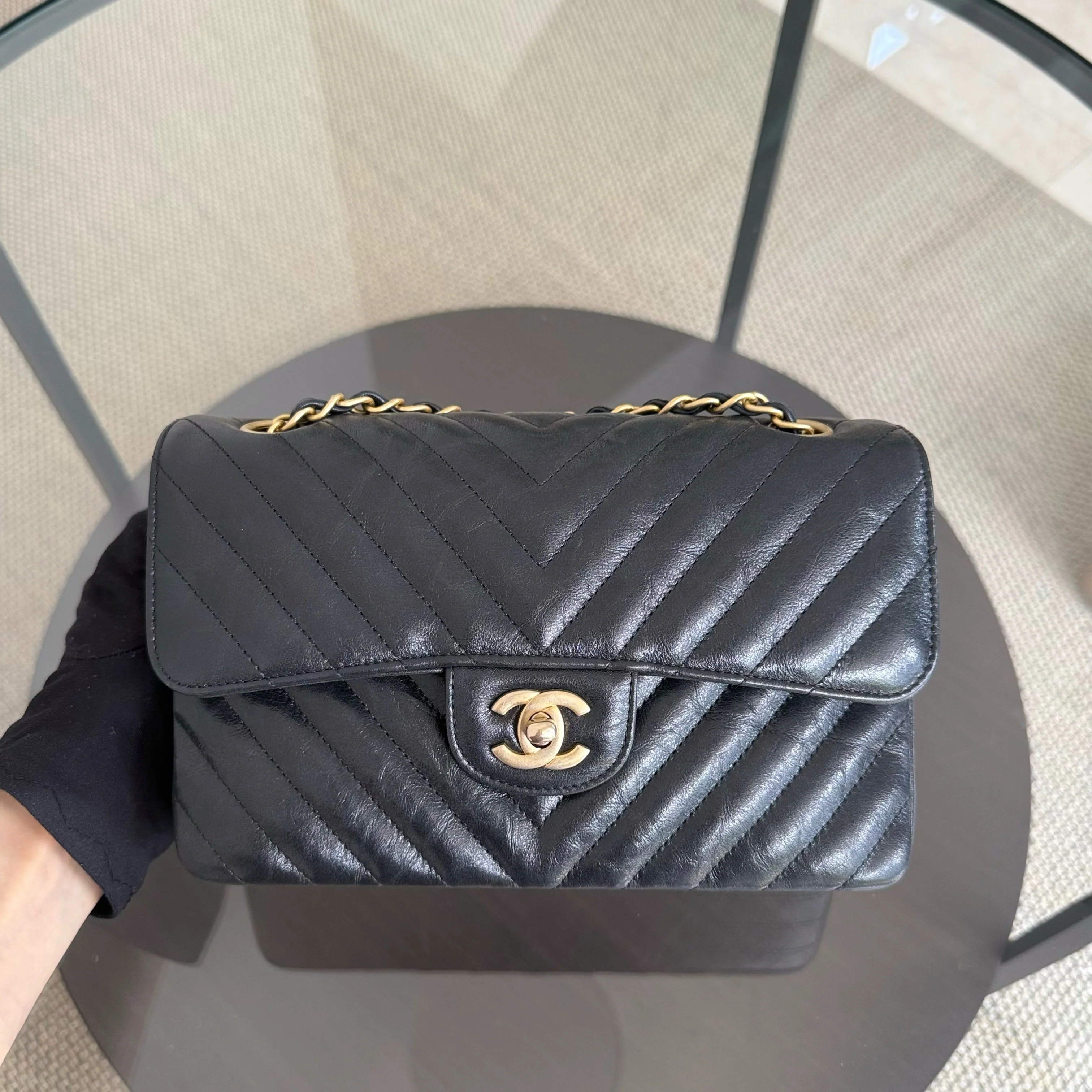 Chanel Classic Flap Small - Calfskin 23CM Quilted Black Gold Hardware Series 26