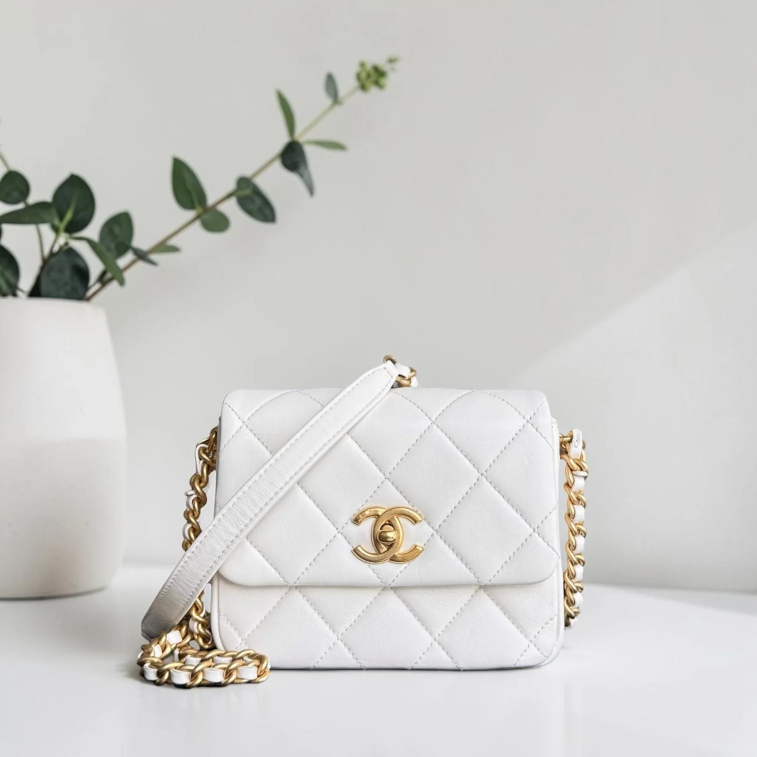 Chanel Classic Flap Mini Square - 17CM Quilted Lambskin White Gold Hardware Microchip