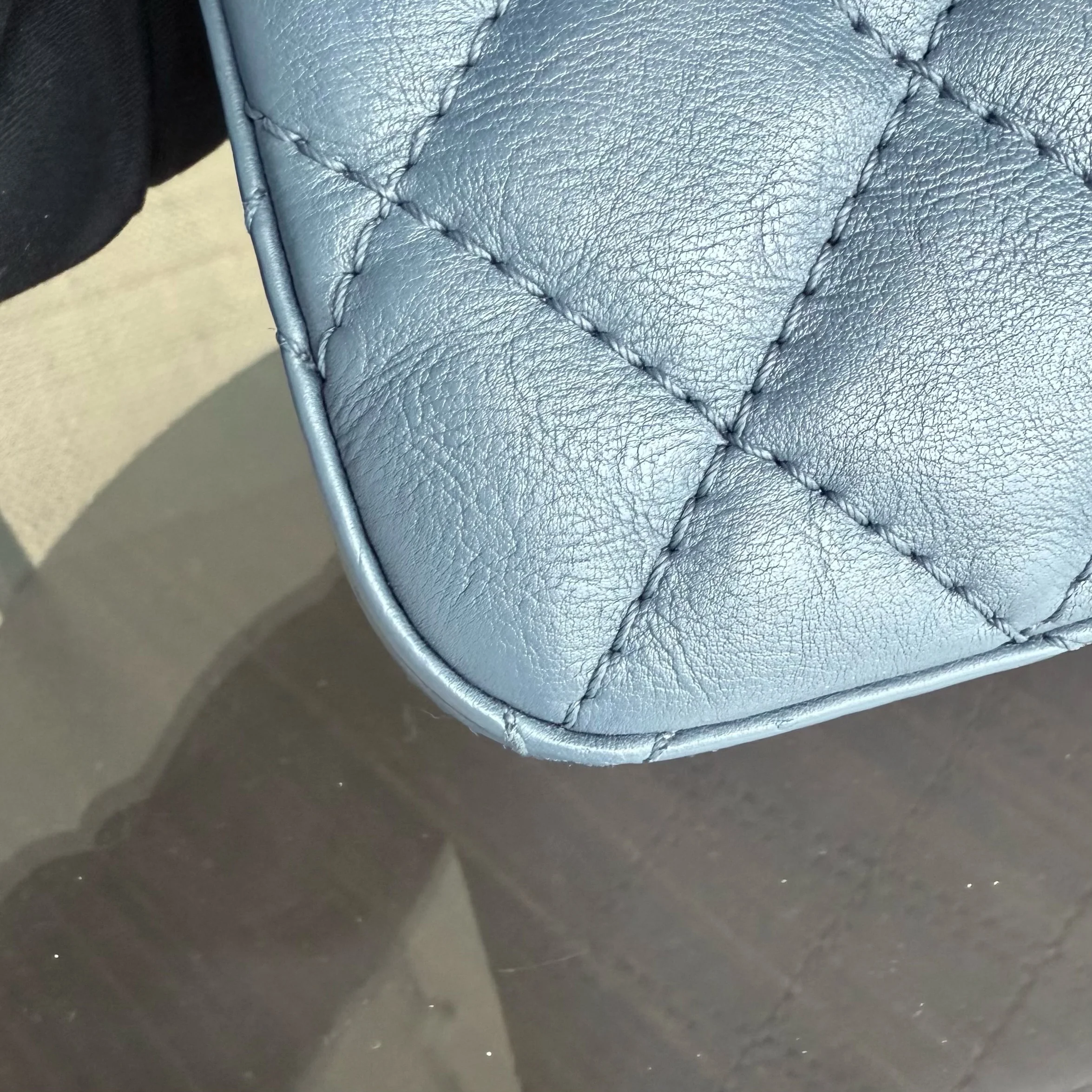 Chanel 2.55 Reissue 226 - Quilted Grained Calfskin Blue Gold Hardware Series 23