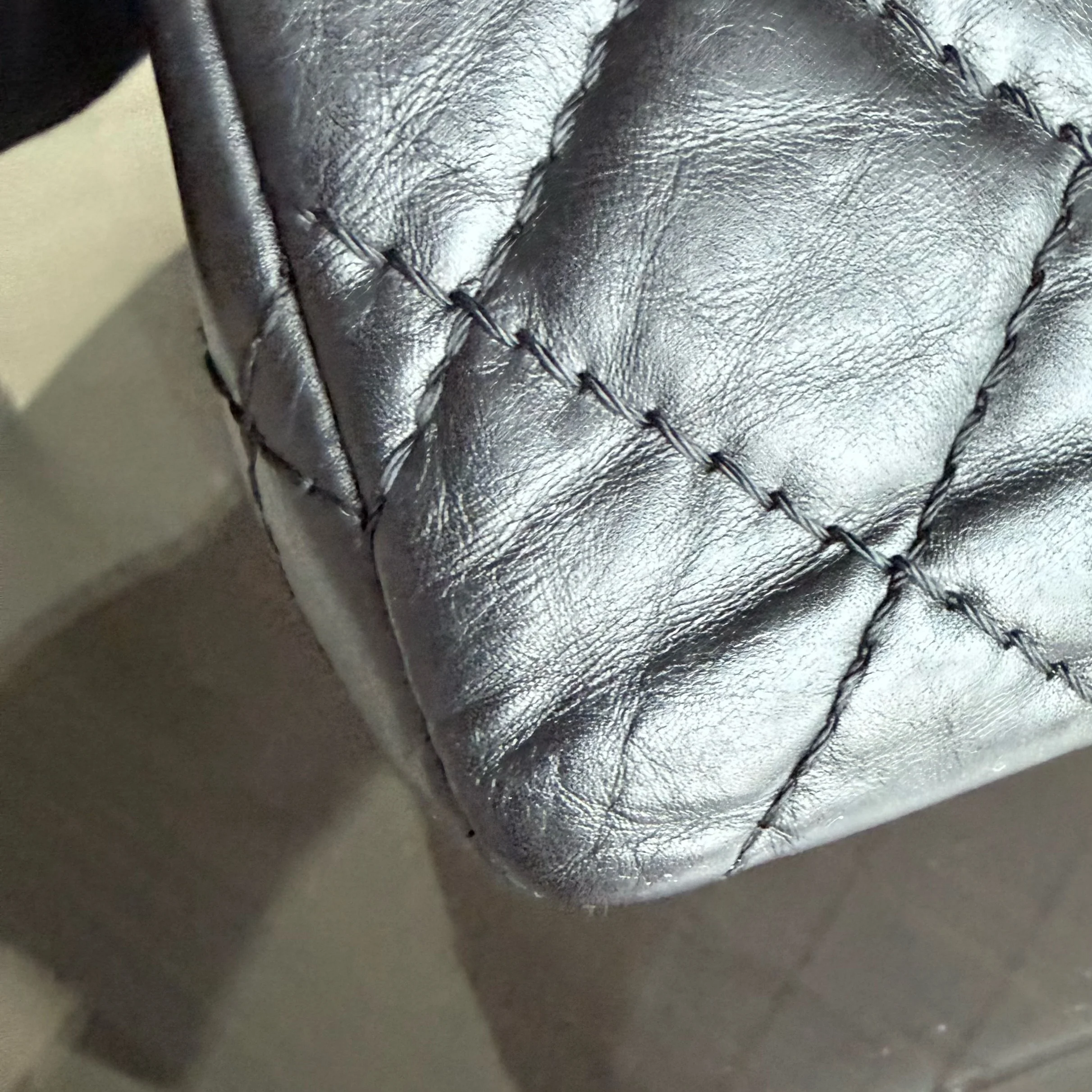 Chanel 2.55 Reissue 226 - 28CM Quilted Aged Calfskin Black Gold Hardware Series 14