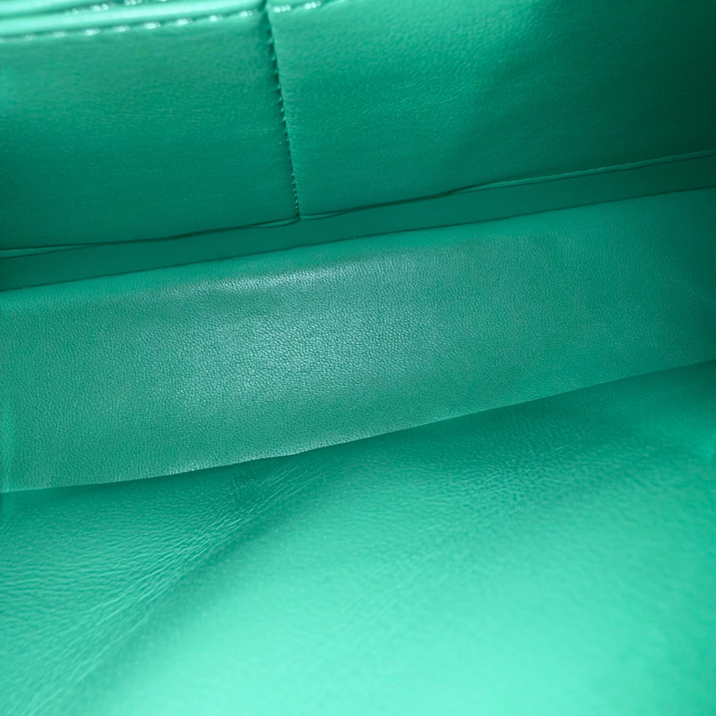 Chanel Classic Flap Medium - Caviar 25CM Quilted Green Gold Hardware Series 27