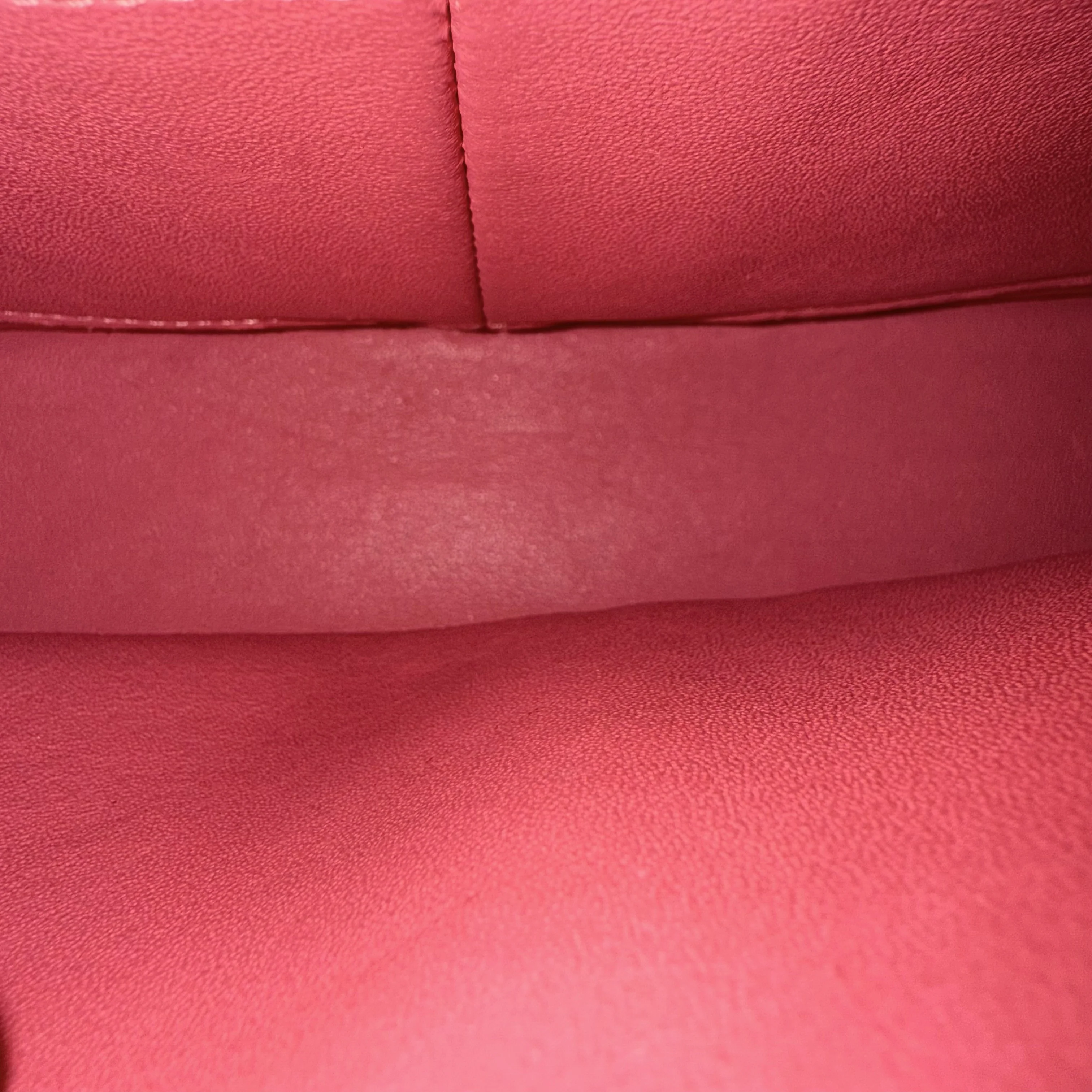 Chanel Classic Flap Medium - Caviar 25CM Quilted Grained Calfskin Pink Gold Hardware Series 28