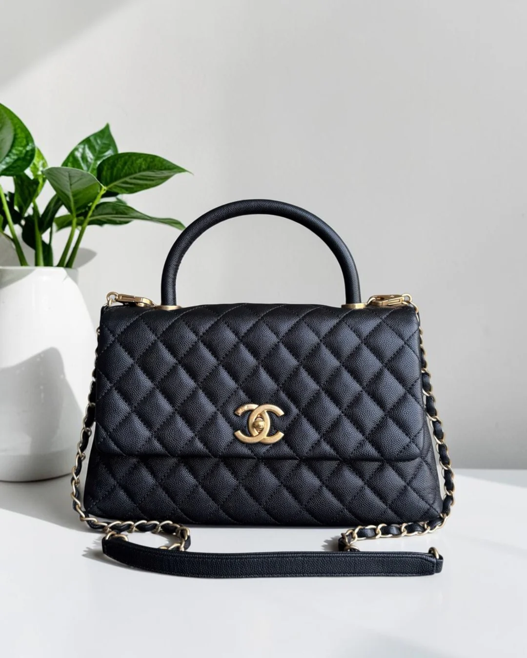 Chanel Coco Handle Medium - Caviar 29CM Quilted Black Gold Hardware Series 27