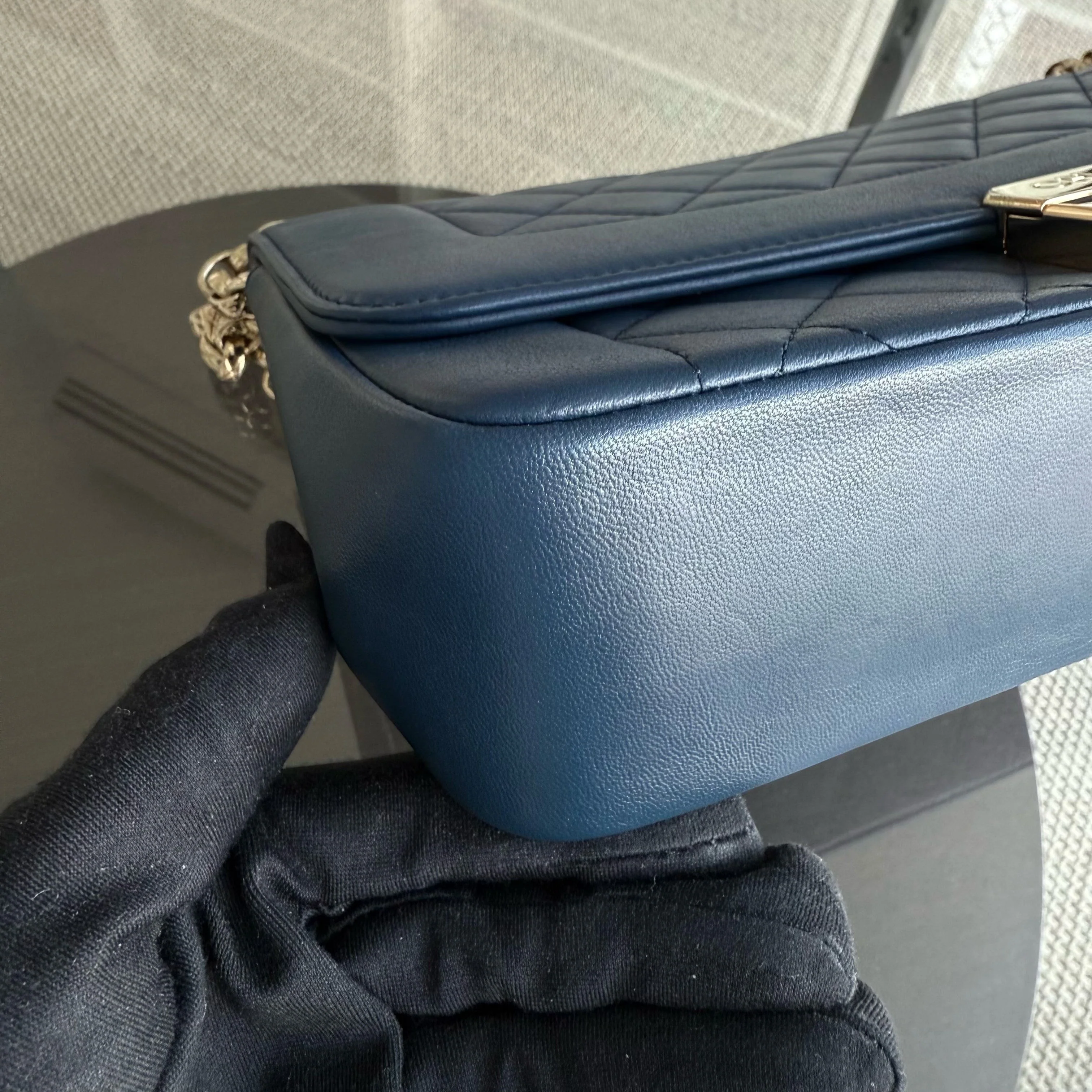 Chanel Chic With Me Medium - Lambskin Quilted 25CM Navy Blue Gold Hardware Series 18