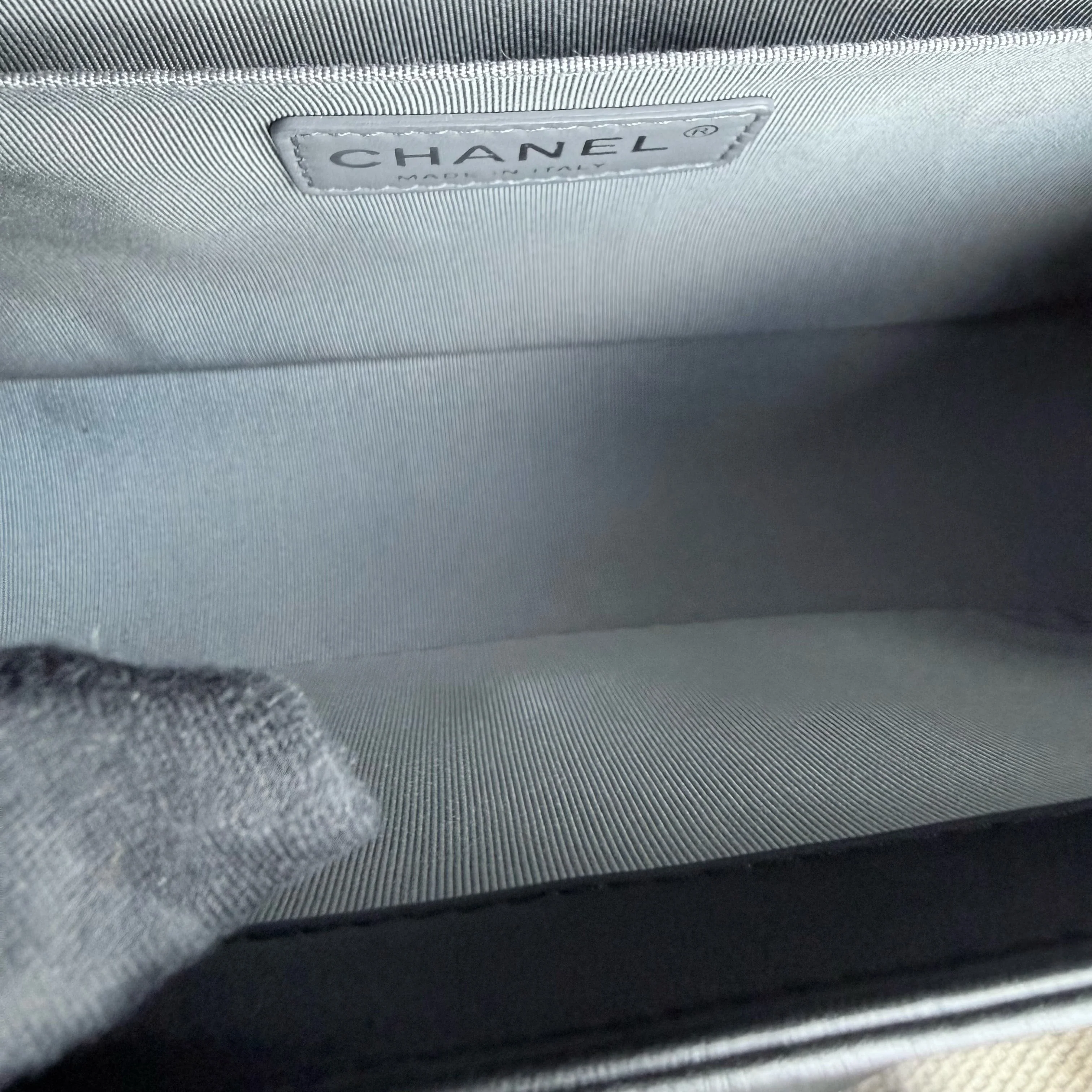 Chanel Boy Medium - 25CM Chevron Calfskin Black Ruthenium Silver Hardware