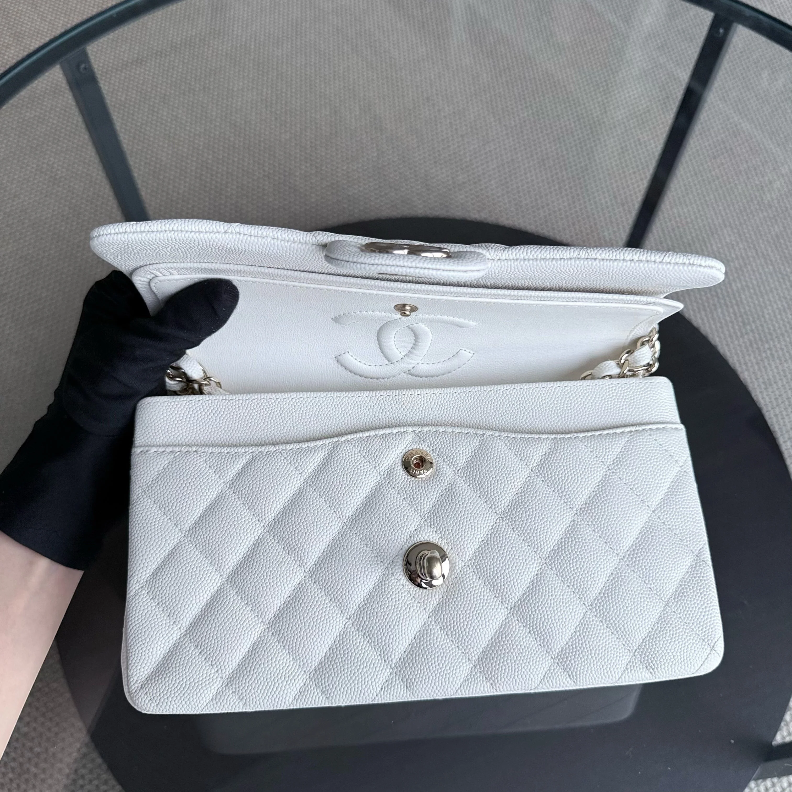Chanel Classic Flap Small - Caviar 23CM Quilted White Light Gold Hardware Microchipped