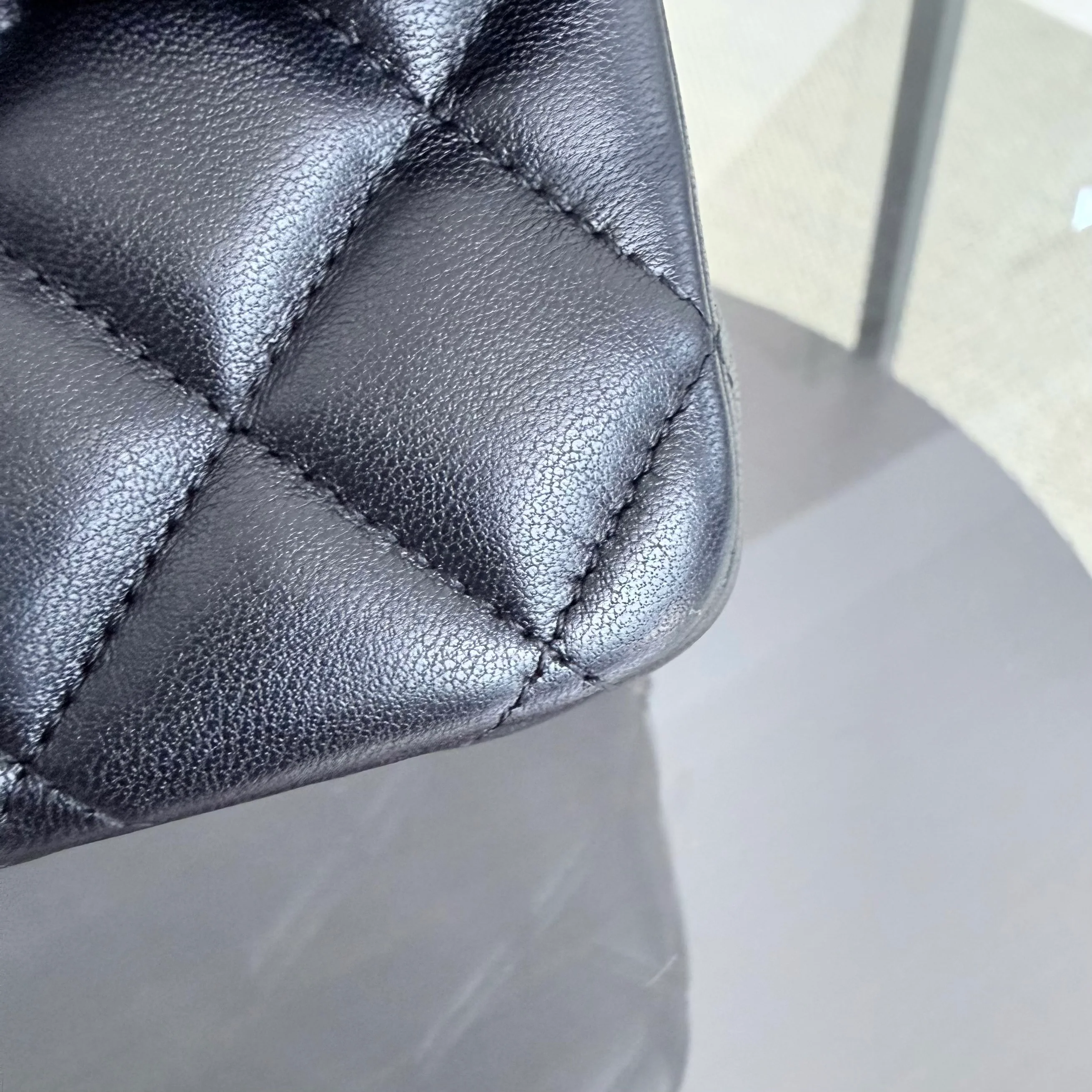 Chanel Classic Flap Medium - Special Valentine Edition 25CM Quilted Lambskin Black Gold Hardware Series 19