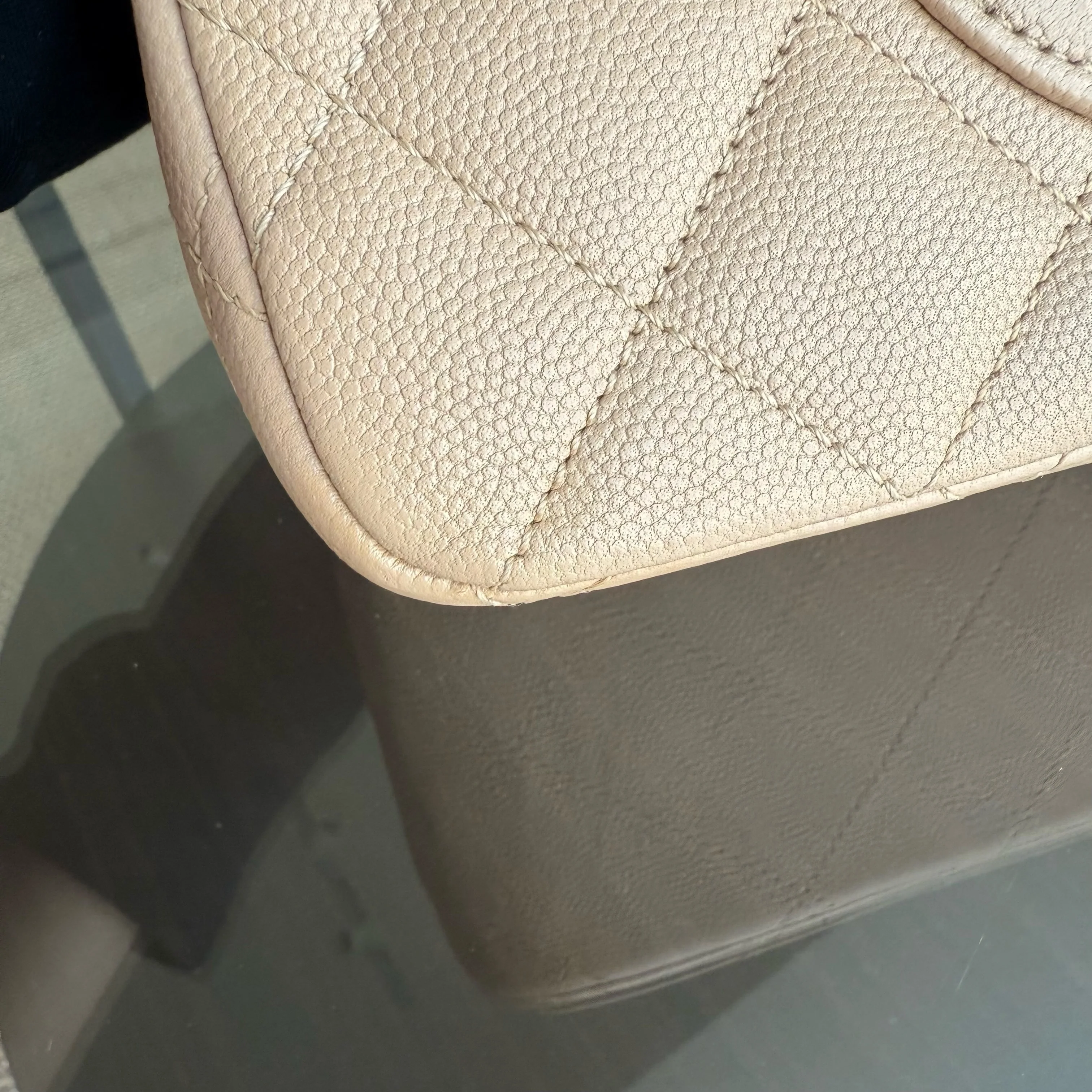 Chanel 2.55 Reissue 226 - Caviar Quilted Grained Calfskin Beige Gold Hardware Series 23