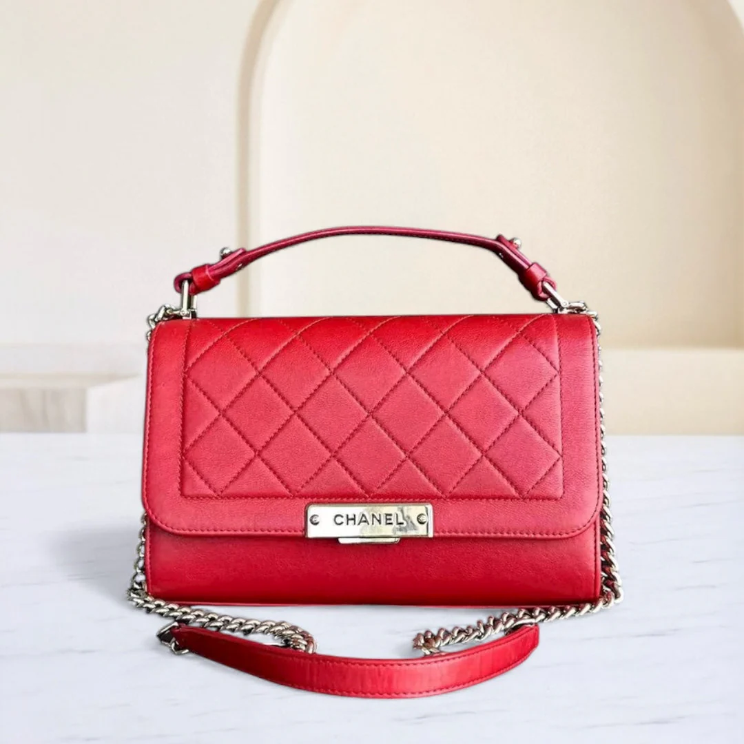 Chanel Medium Label Click Flap Quilted Grained Calfskin Red Golden Hardware Series 24