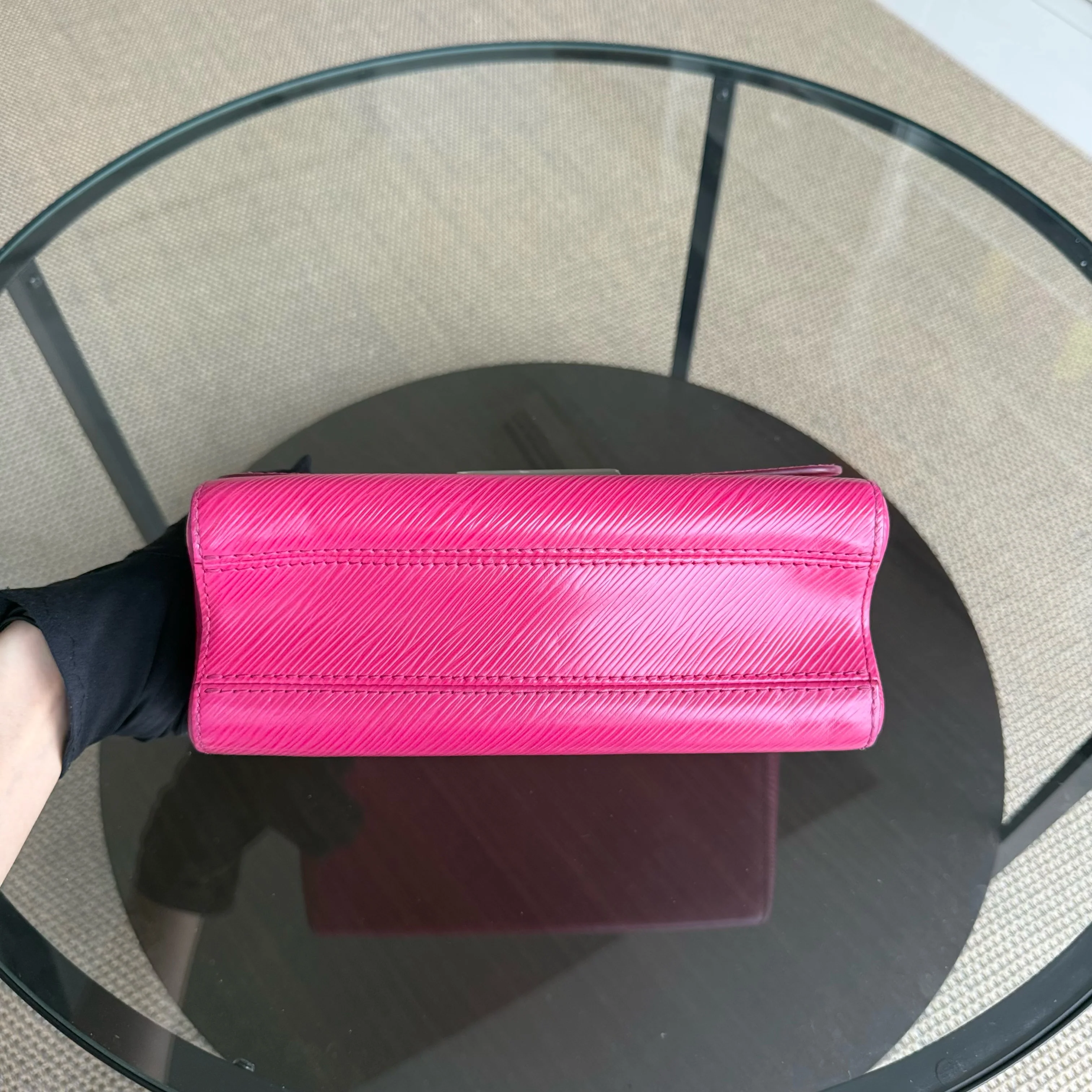 Louis Vuitton Twist Medium MM - EPI Leather Pink Silver Hardware