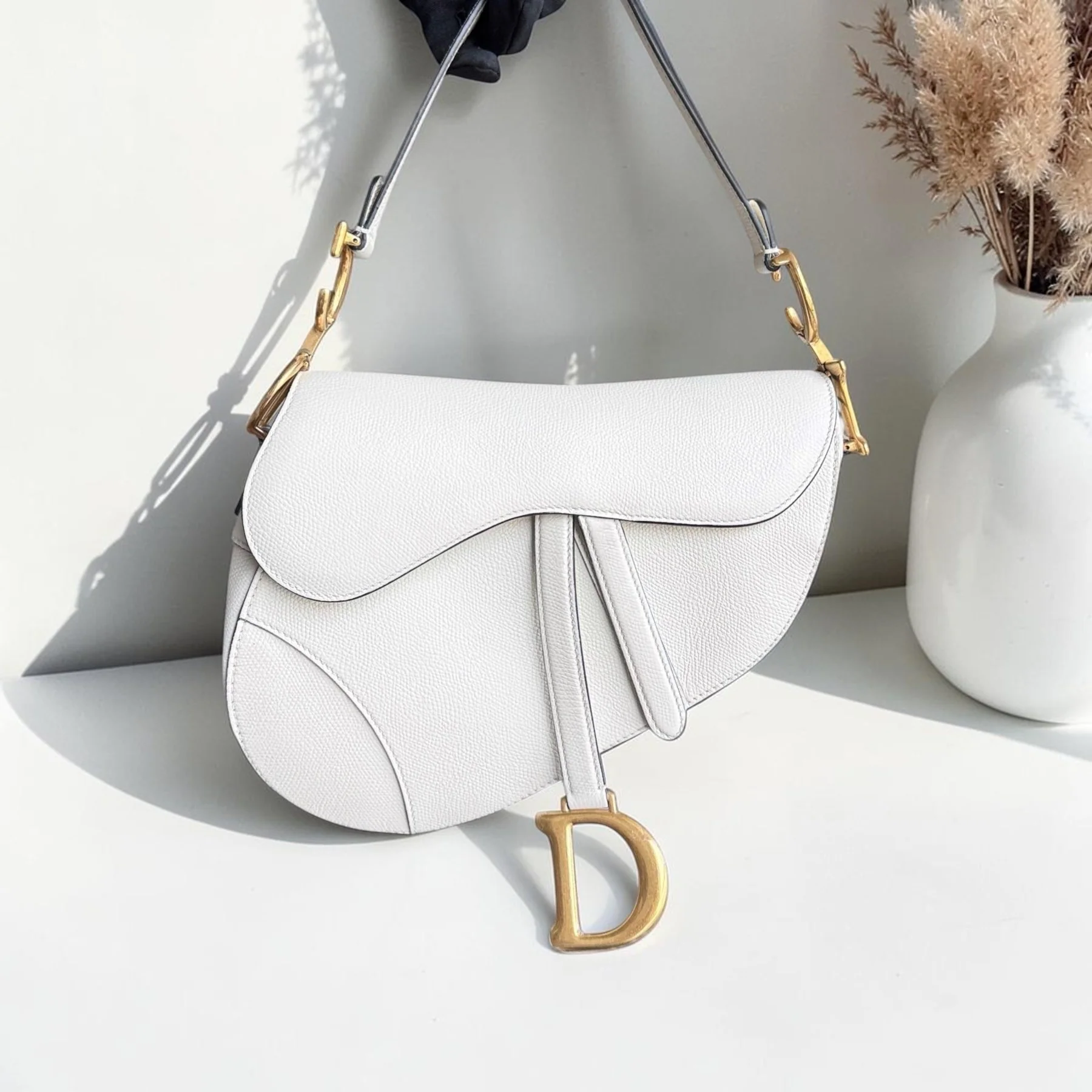 Dior Saddle Medium - Grained Calfskin White Gold Hardware