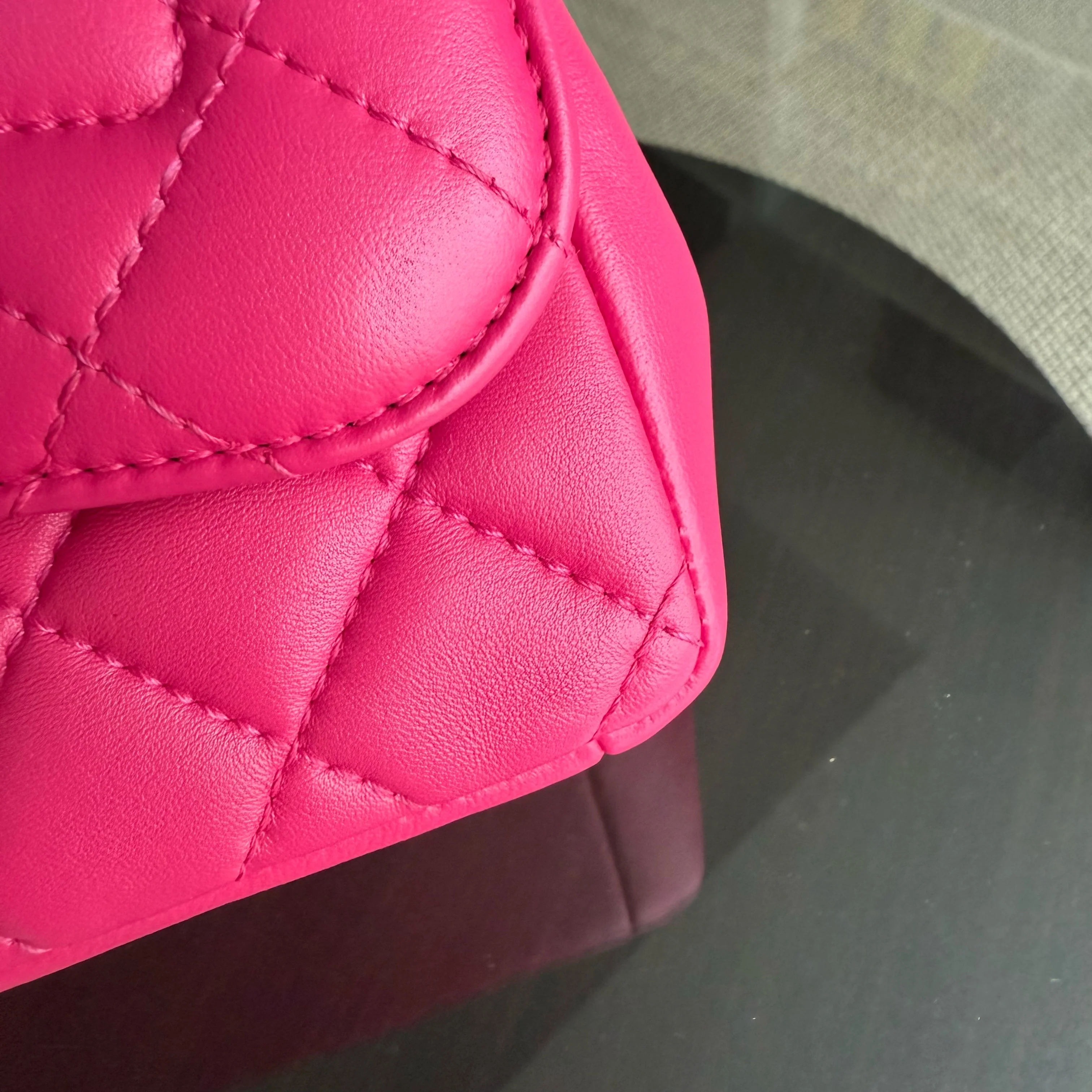 Chanel Chic Flap Small - 23CM Quilted Lambskin Hot Pink Gold Hardware Series 22