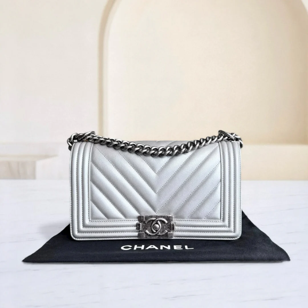 Chanel Boy Medium - Caviar 25CM Chevron Metallic Silver Ruthenium Silver Hardware Series 22