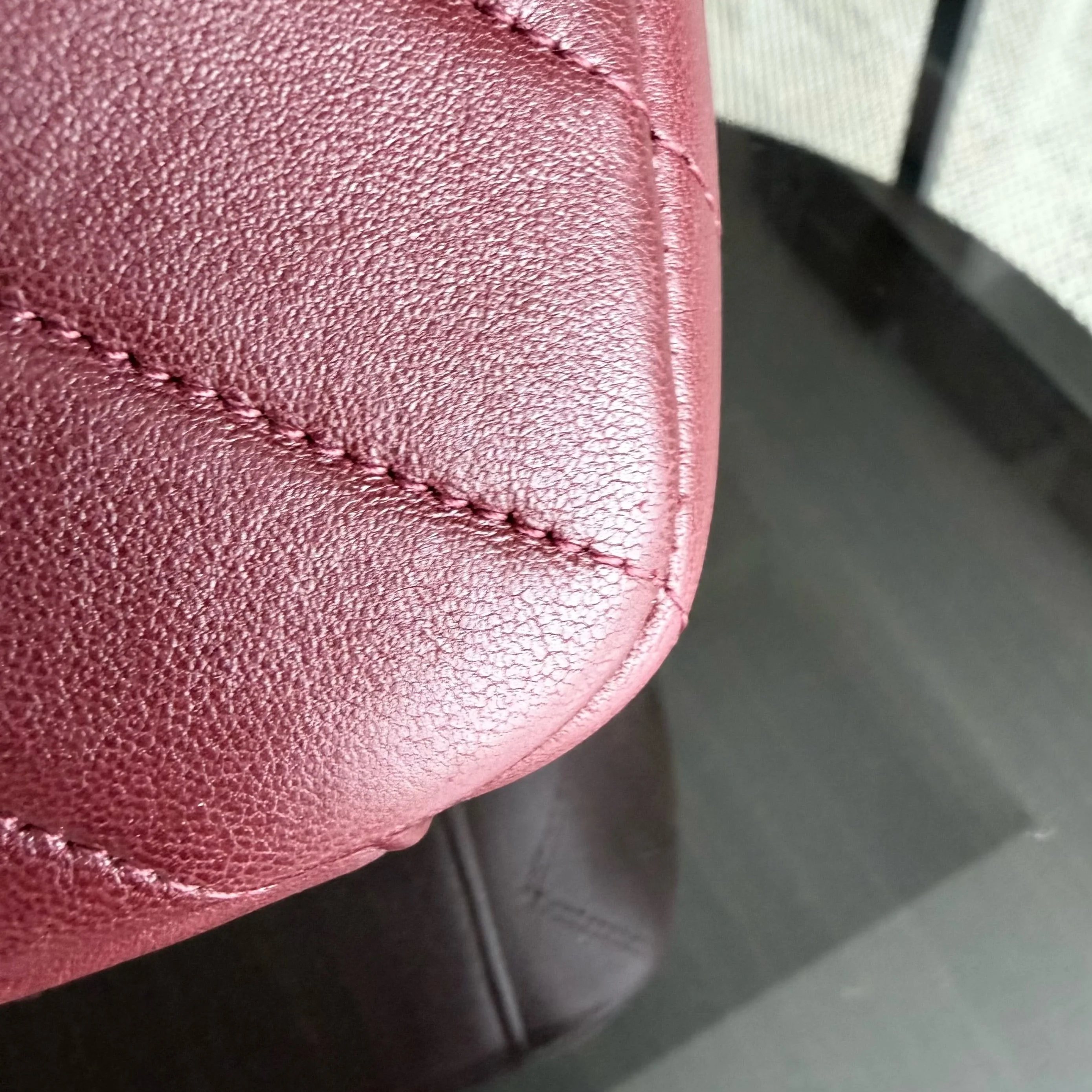 Chanel Flap - 22CM Chevron Calfskin Burgundy Gold Hardware Series 22