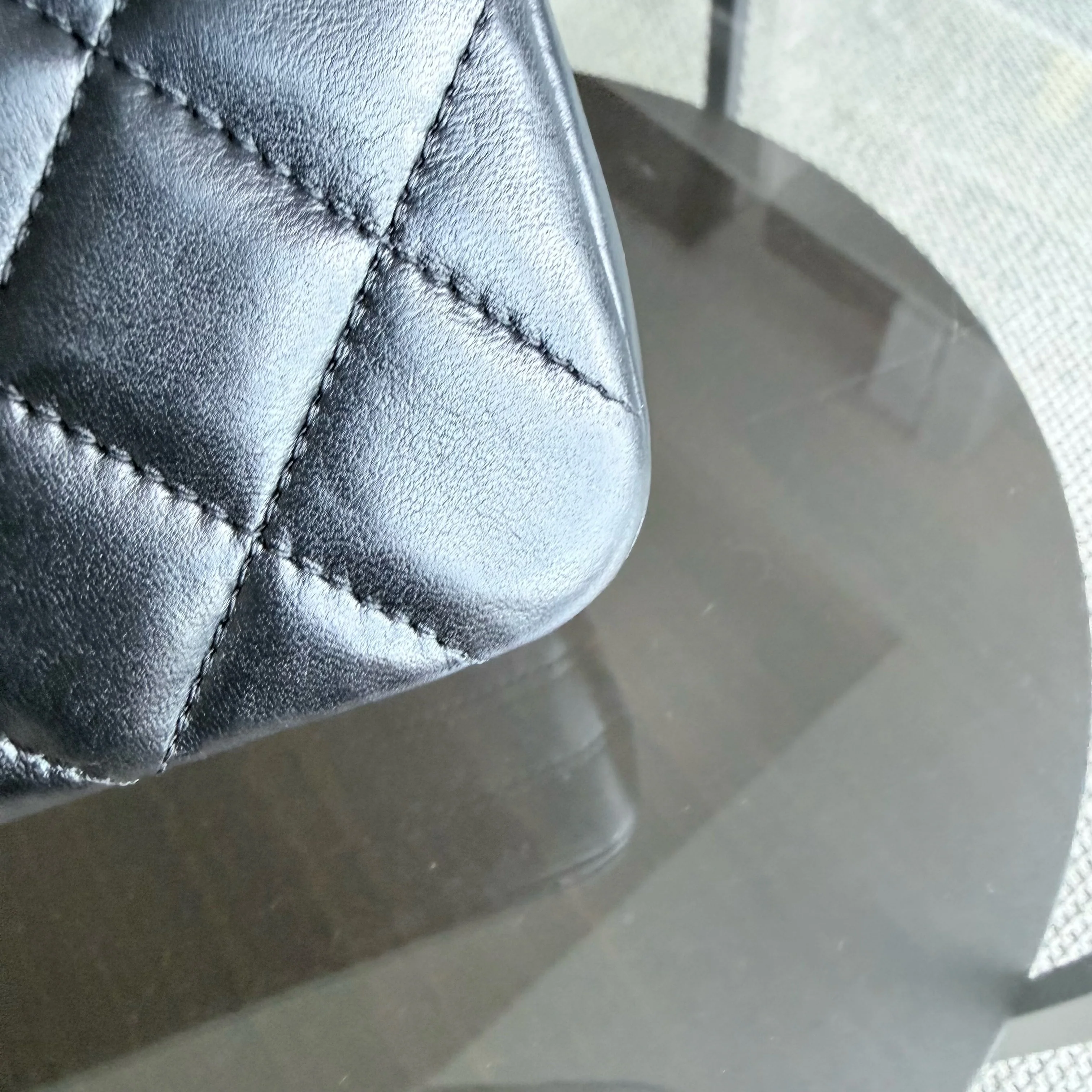 Chanel Medium Flap Vintage - Quilted Lambskin Black Gold Hardware Series 1