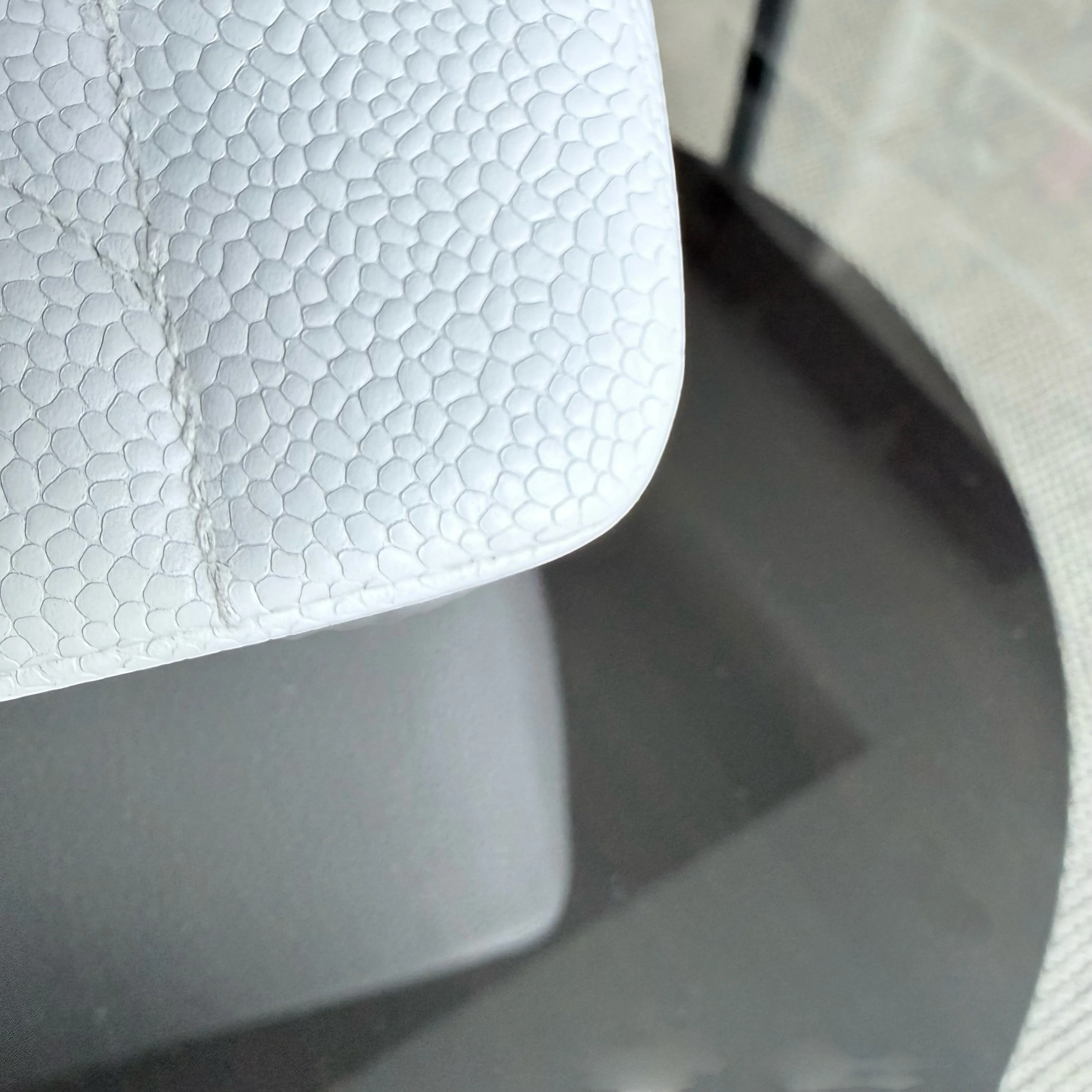 Chanel Diana Medium Vintage - 25CM Quilted Caviar White Gold Hardware Series 2