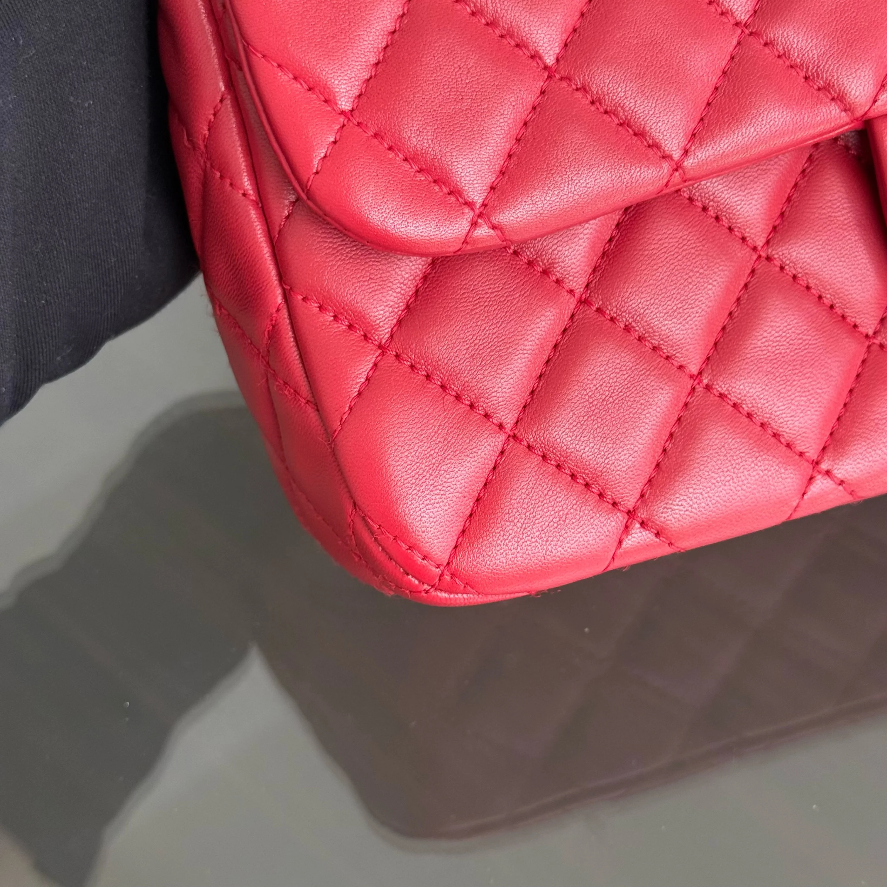 Chanel Classic Flap Medium - Special Valentine Edition 25CM Quilted Lambskin Red Gold Hardware Series 14