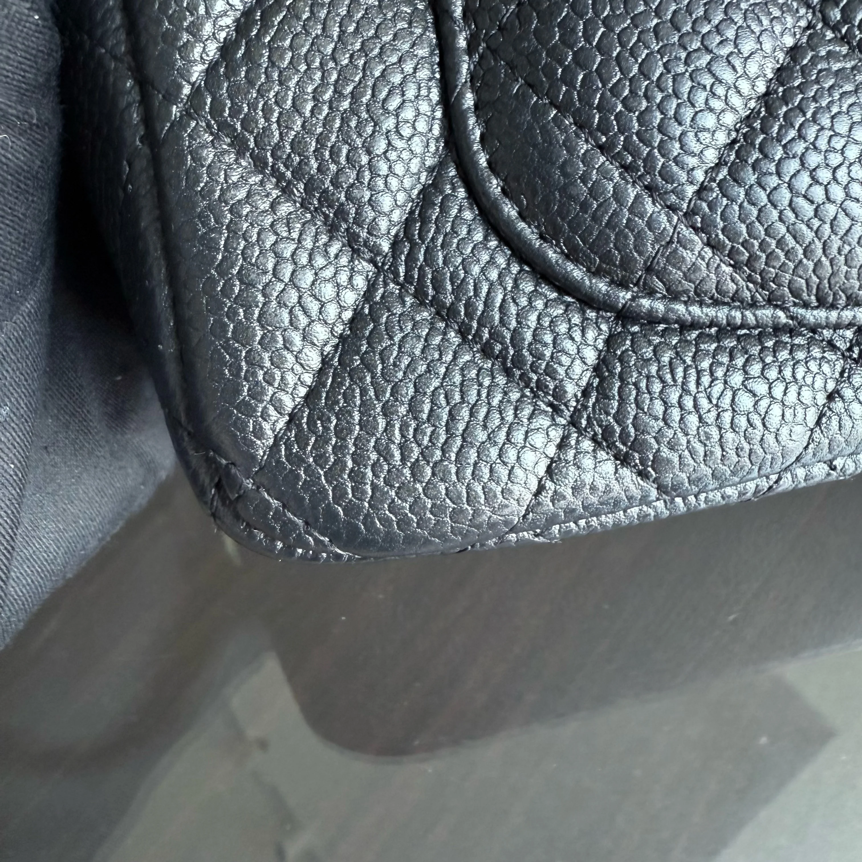 Chanel Classic Flap Mini - Caviar 20CM Quilted Grained Calfskin Black Gold Hardware Series 20