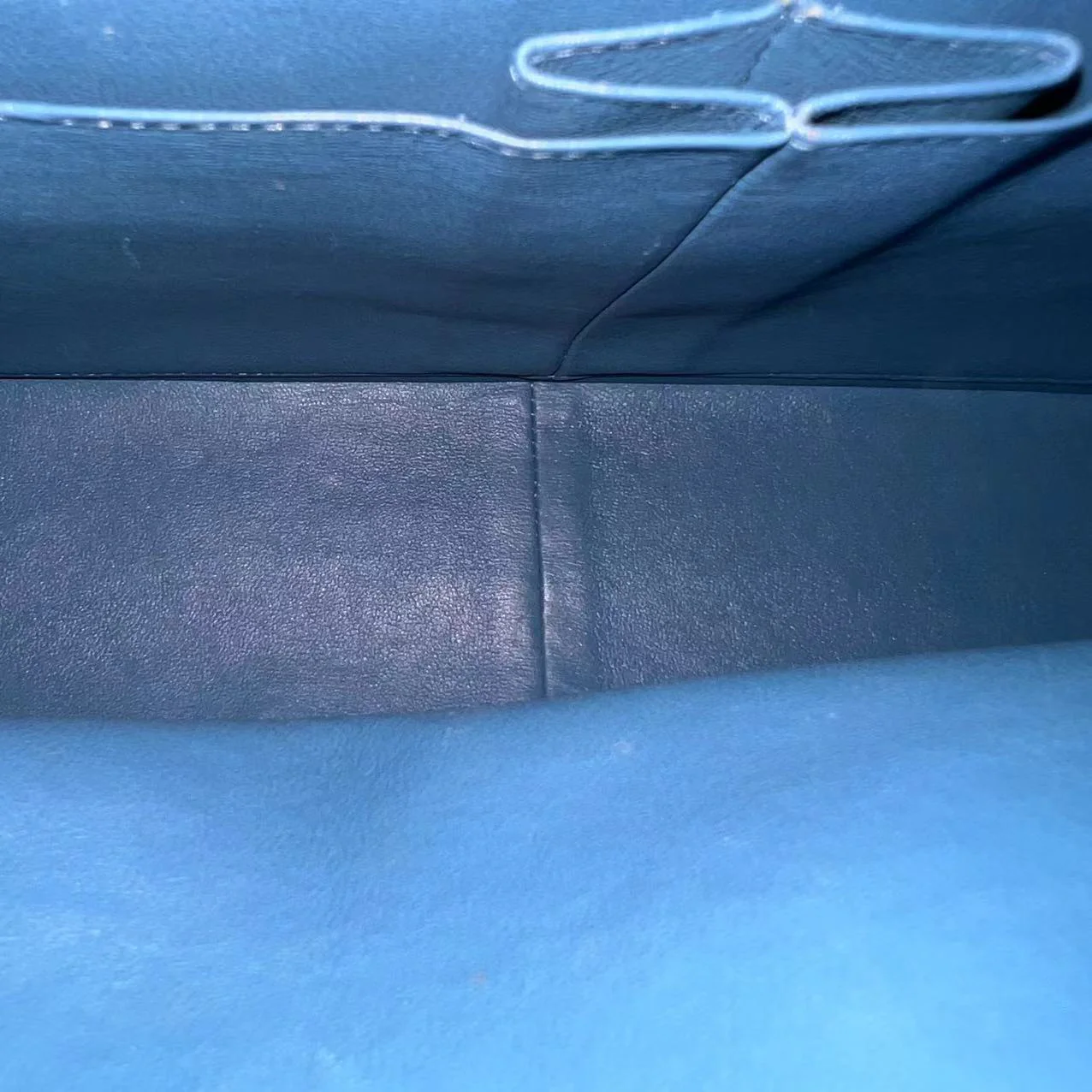 BALANCE of Maxi Classic Flap Caviar Double Flap Quilted Grained Calfskin Blue Silver Hardware Series 17