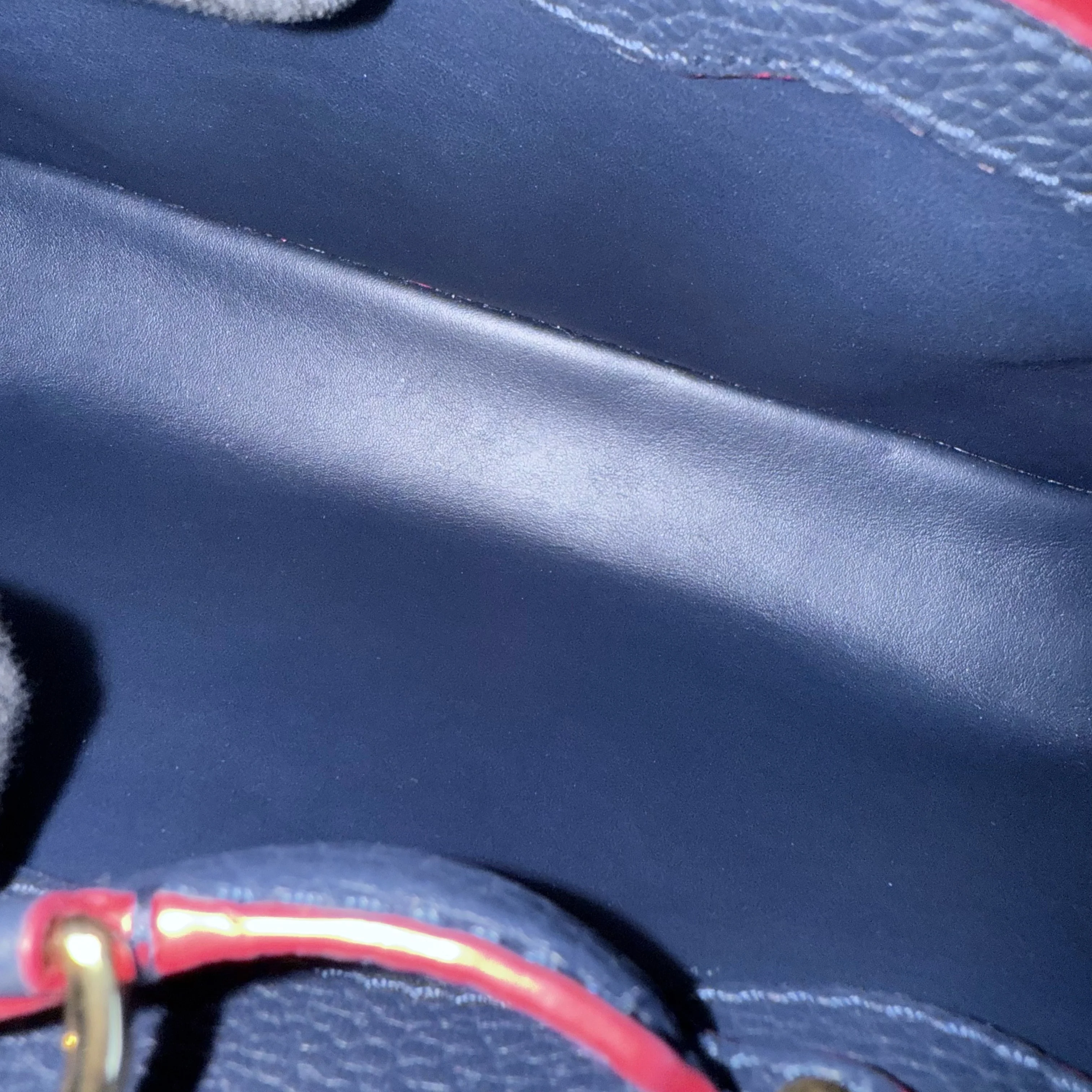 Louis Vuitton Capucines BB - Grained Calfskin Dark Blue Fuchsia Gold Hardware