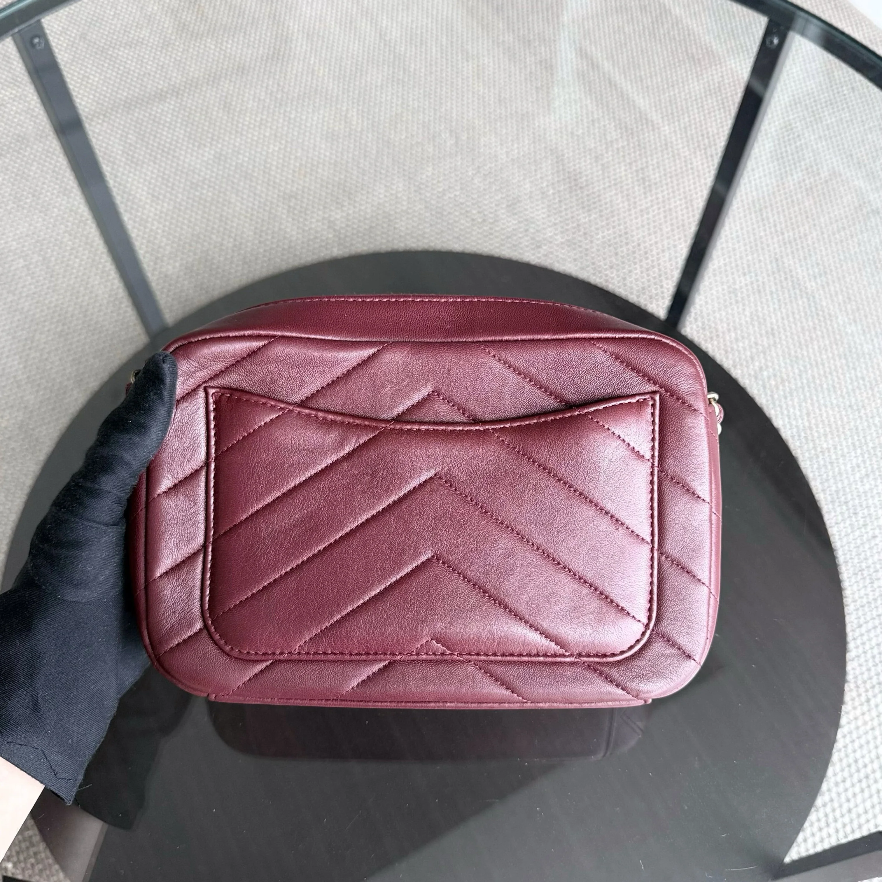 Chanel Flap - 22CM Chevron Calfskin Burgundy Gold Hardware Series 22