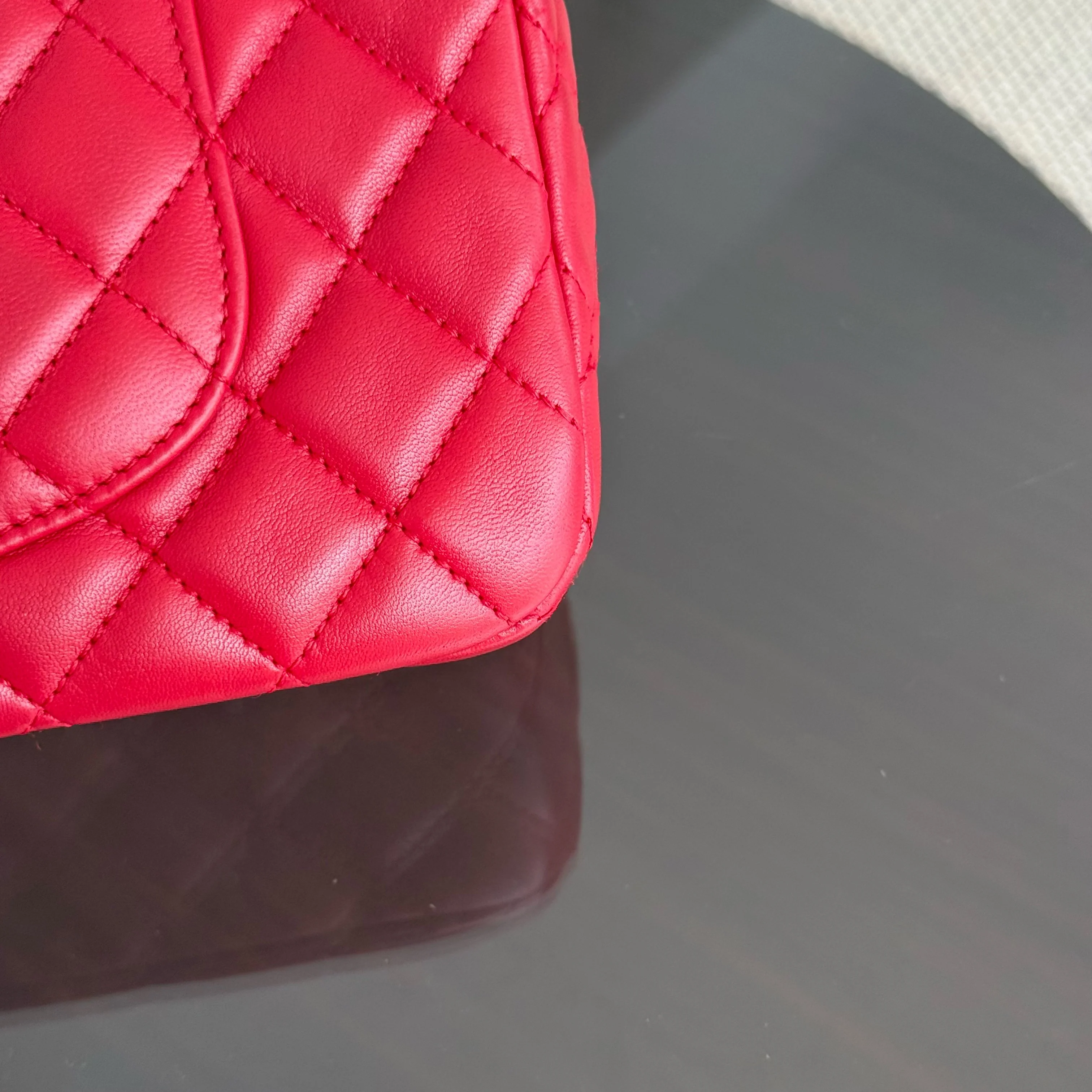Chanel Classic Flap Medium - Special Valentine Edition 25CM Quilted Lambskin Red Gold Hardware Series 14