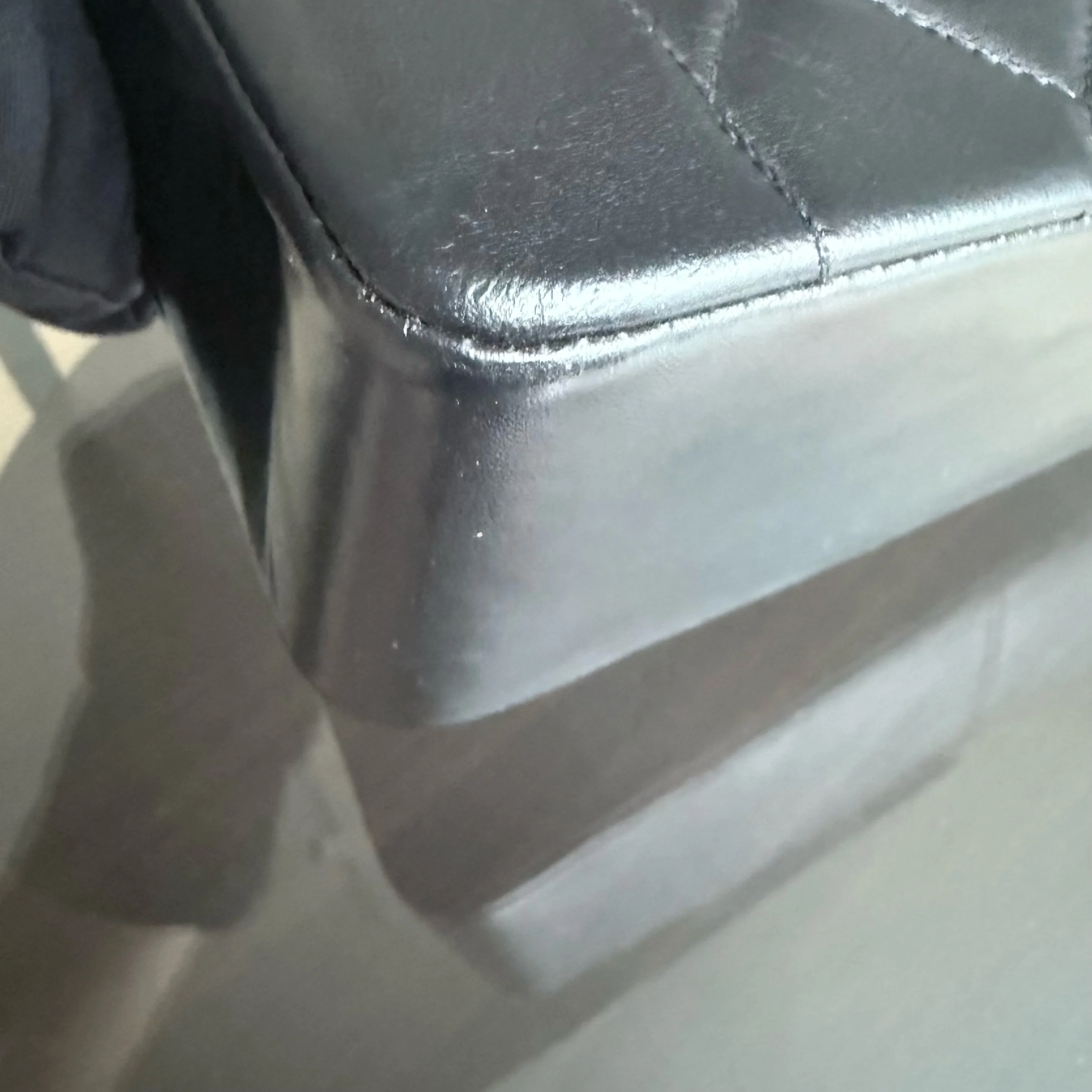 Chanel Diana Medium Vintage - Quilted Lambskin Black Gold Hardware Series 2