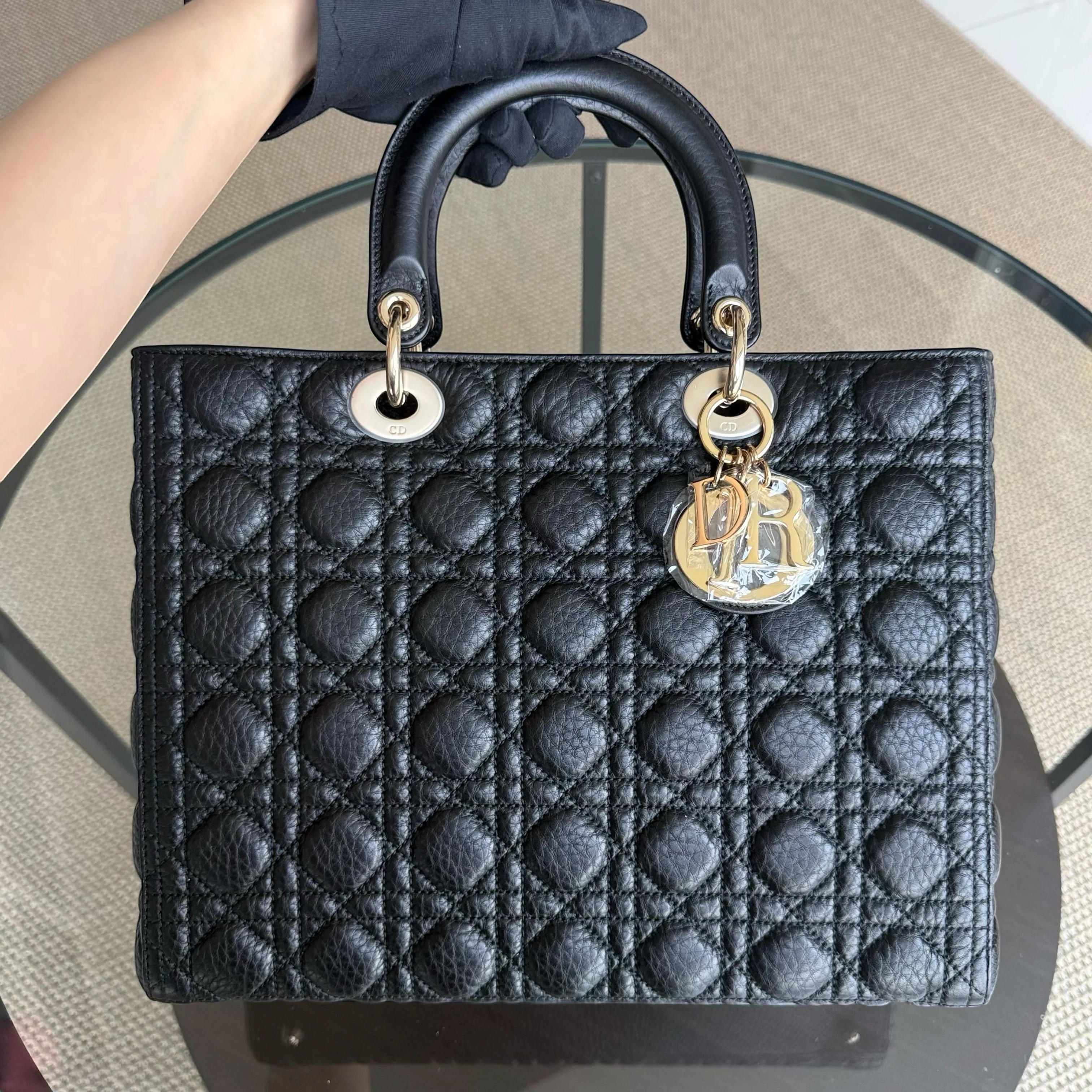 *Flap, Grained Calfskin* Lady Large Flap Grained Calfskin Cannage Black GHW