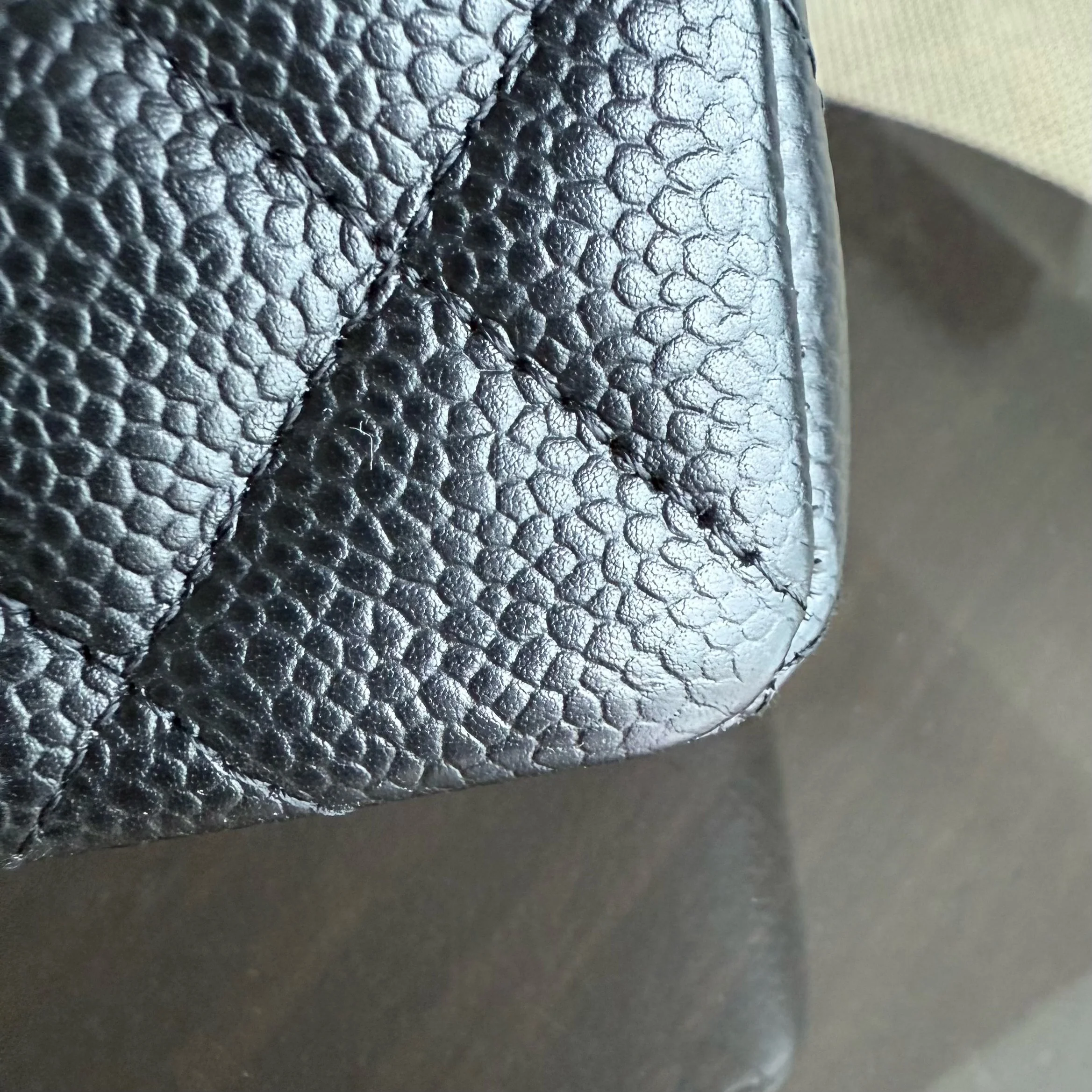 Chanel Classic Flap Small - Caviar 23CM Quilted Black Gold Hardware Series 19