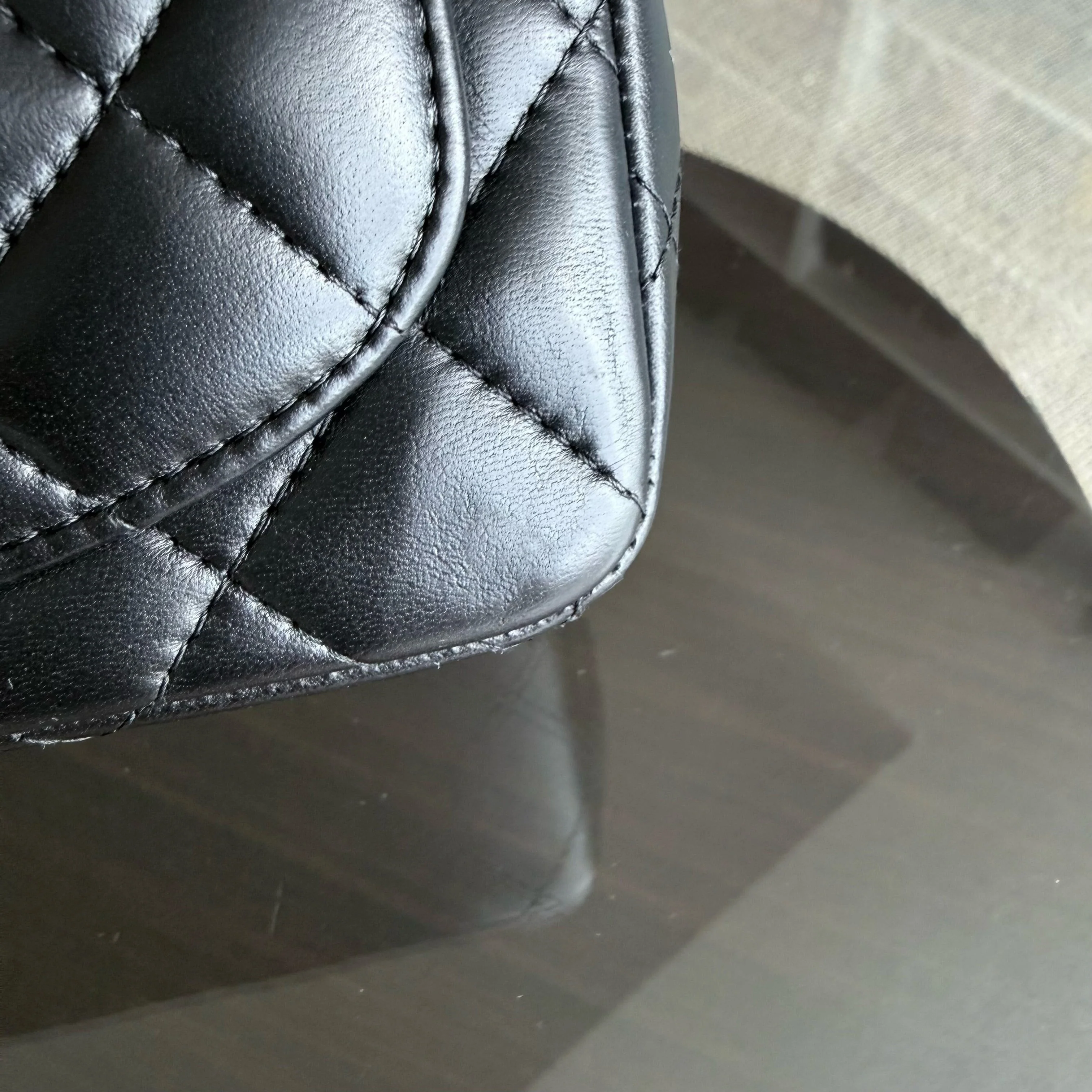 Chanel Classic Flap Mini Square - 17CM Quilted Lambskin Black Gold Hardware Series 18