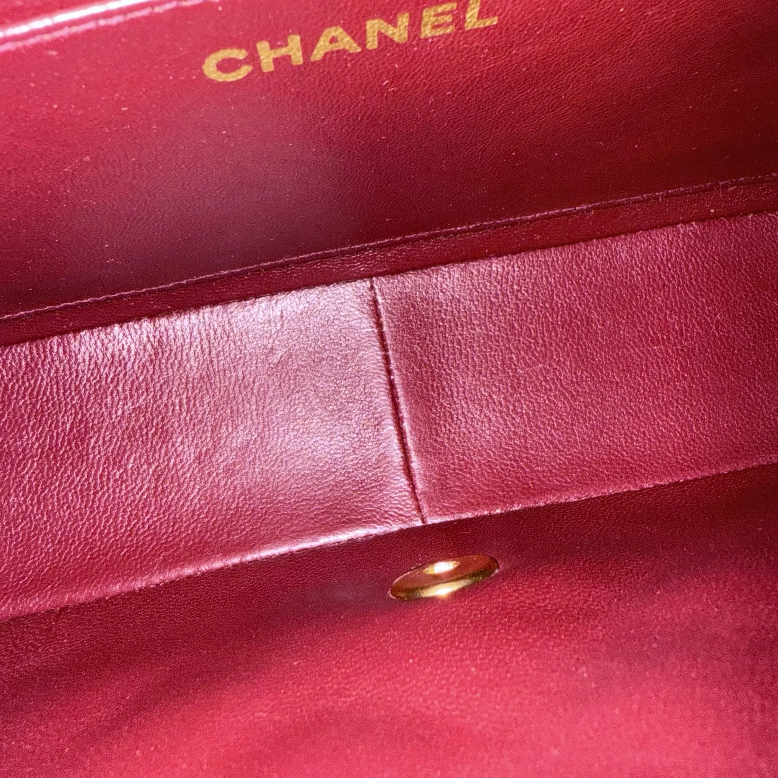 Chanel Diana Medium Vintage - Quilted Lambskin Black Gold Hardware Series 2