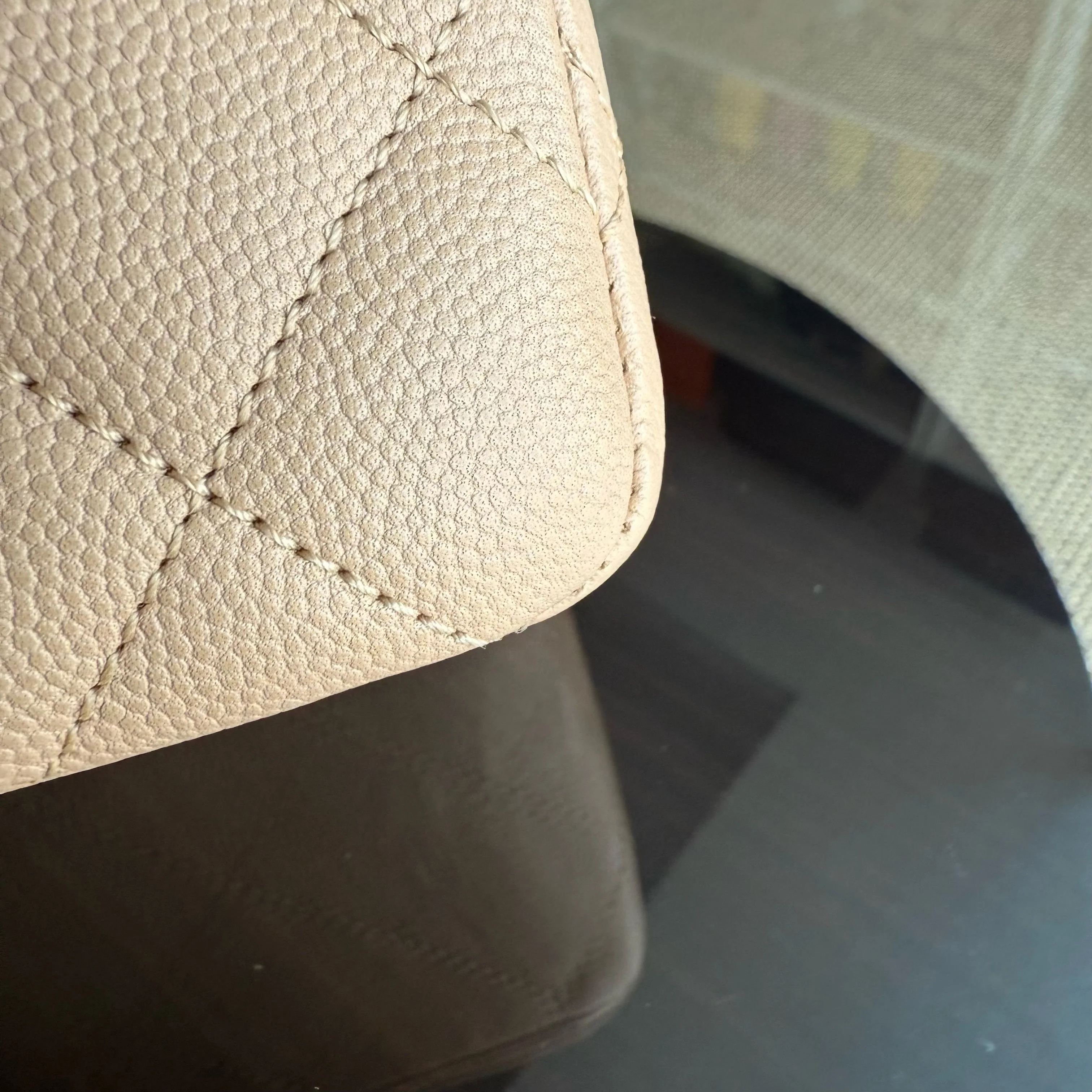 Chanel 2.55 Reissue 226 - Caviar Quilted Grained Calfskin Beige Gold Hardware Series 23