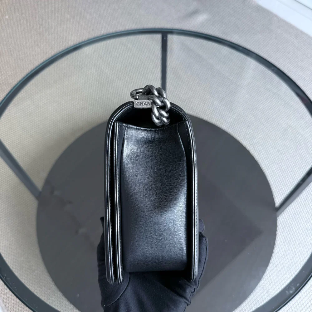 Chanel Boy New Medium - 28CM Quilted Lambskin Black Silver Hardware Series 23