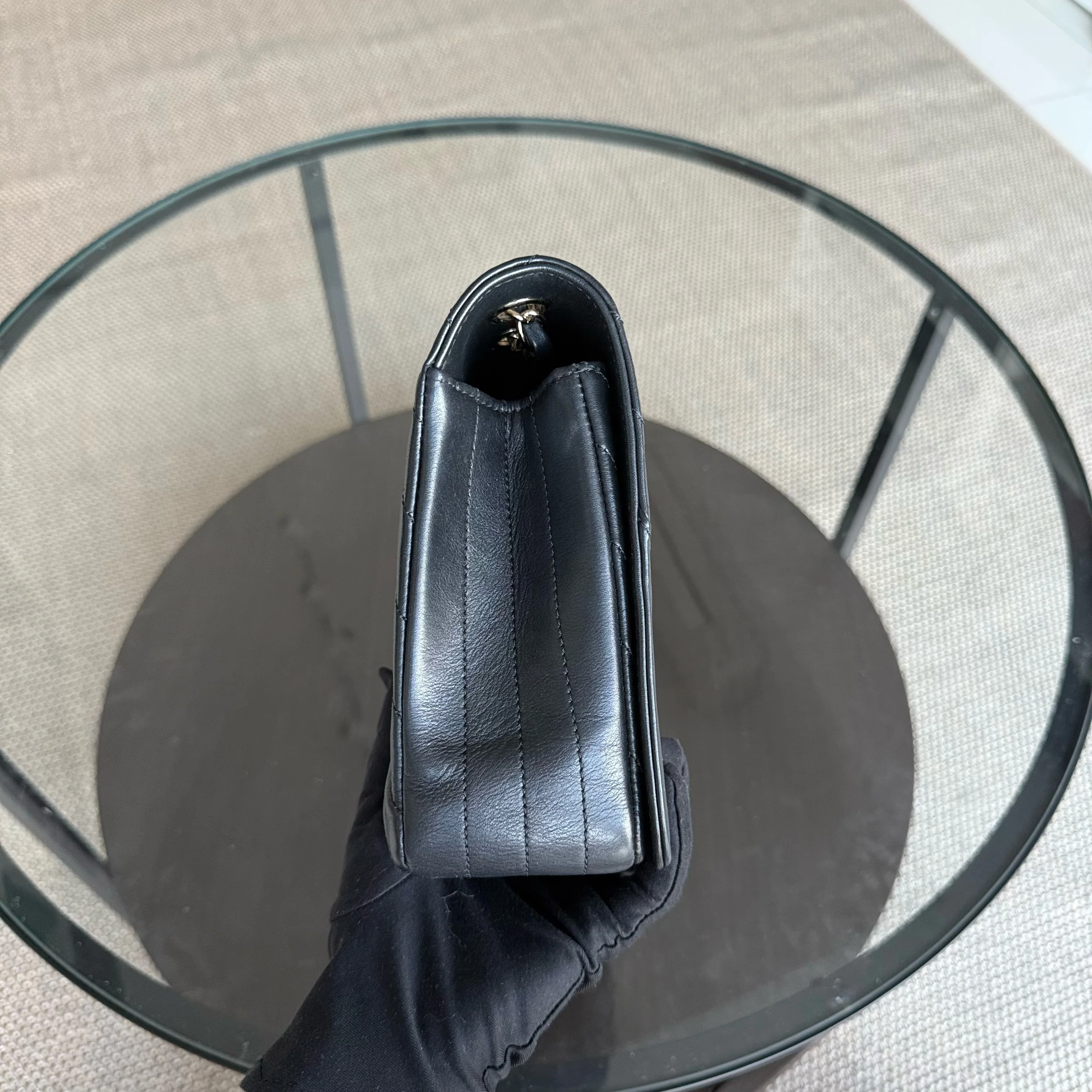 Chanel Flap Medium - Calfskin 27CM Chevron Black Gold Hardware Series 27