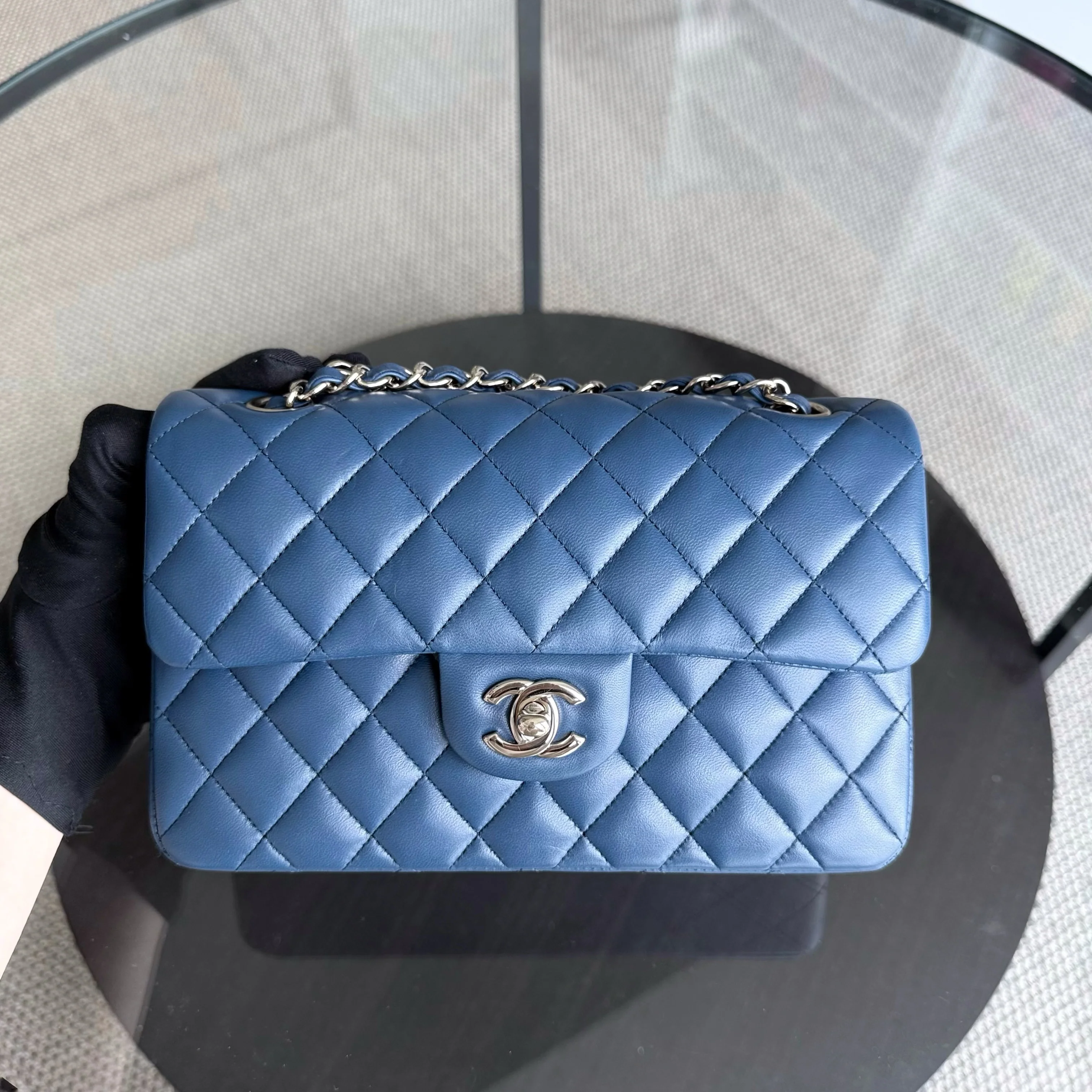 Chanel Classic Flap Small - Lambskin 23CM Dark Blue Gold Hardware Series 25